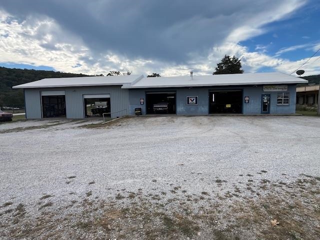 2260 W Main  Mountain View, AR