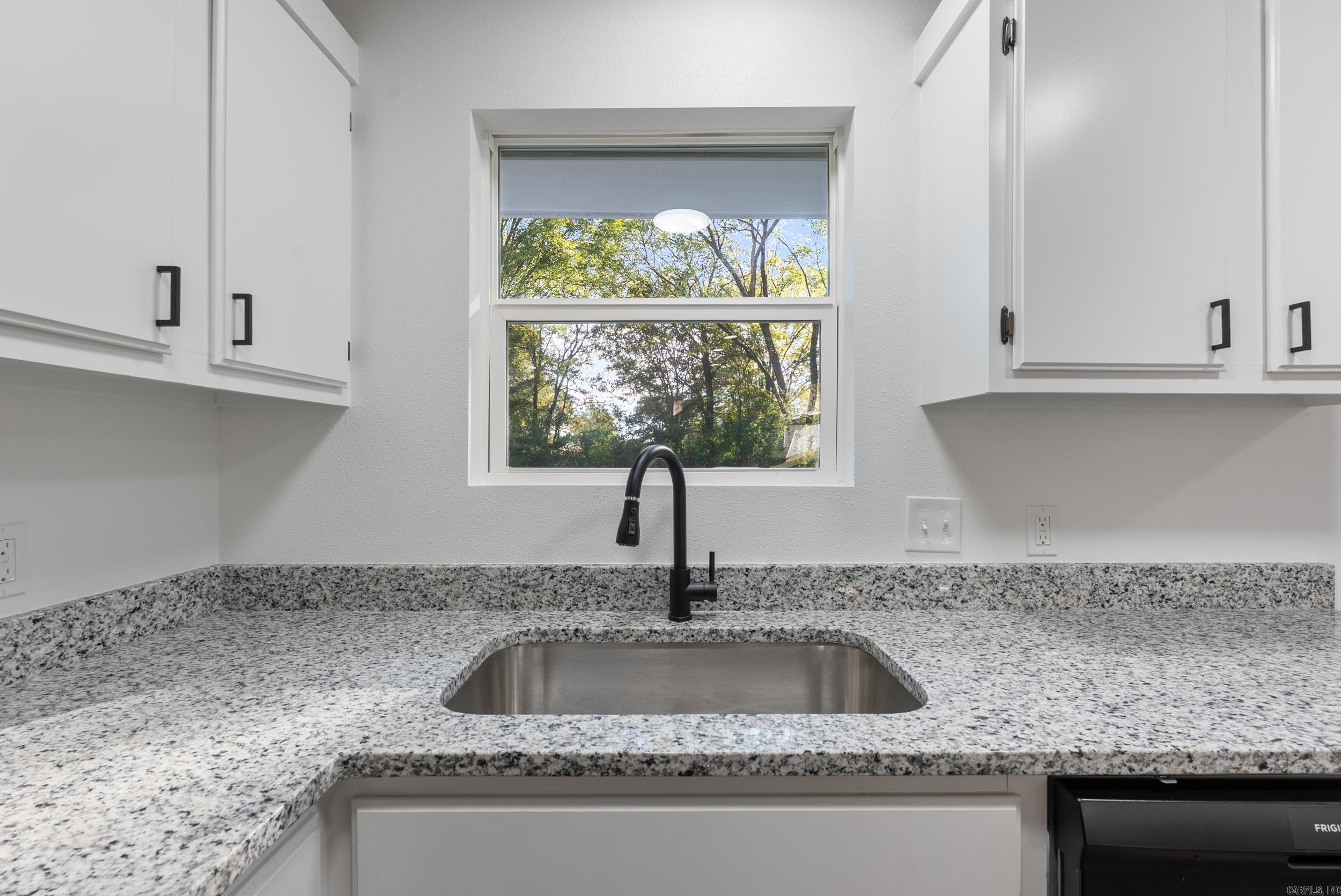 103 Maple  McCrory, AR