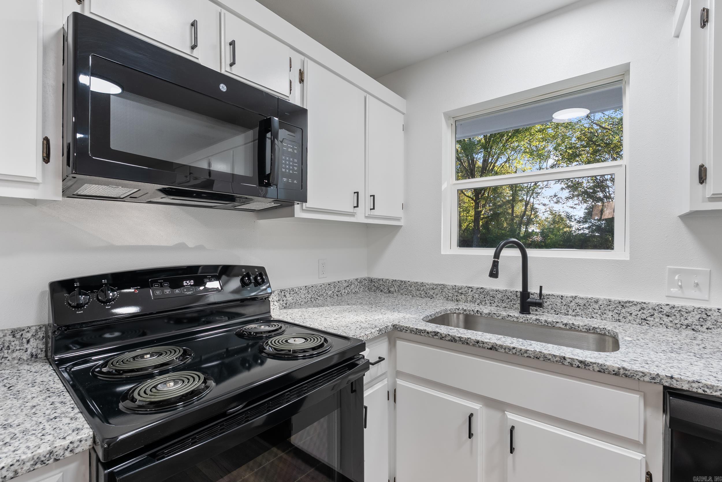 103 Maple  McCrory, AR