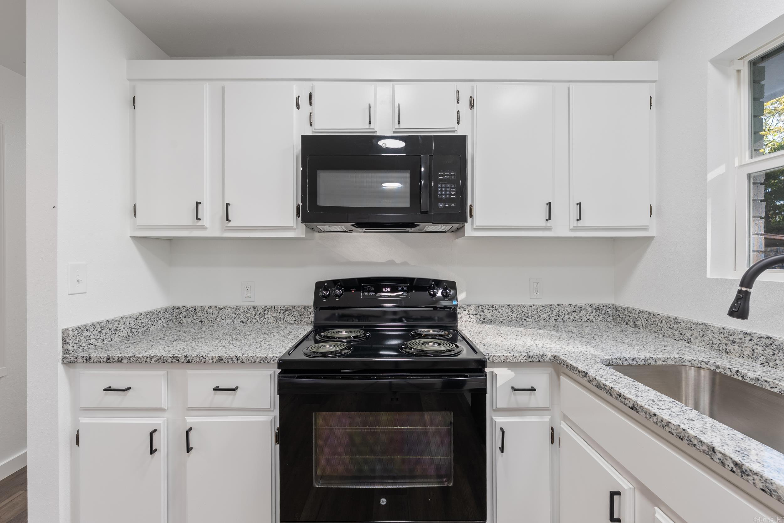 103 Maple  McCrory, AR