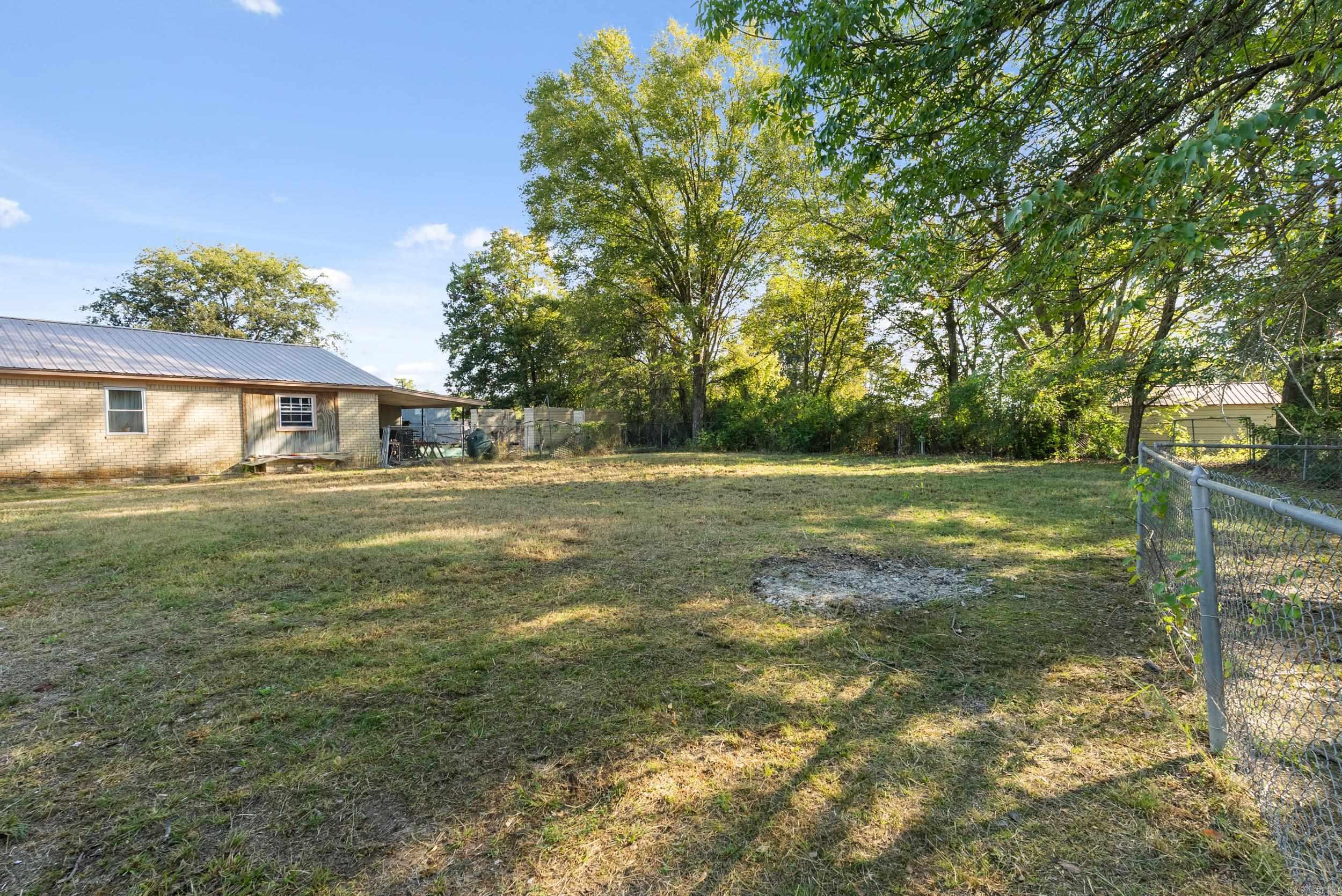 103 Maple  McCrory, AR