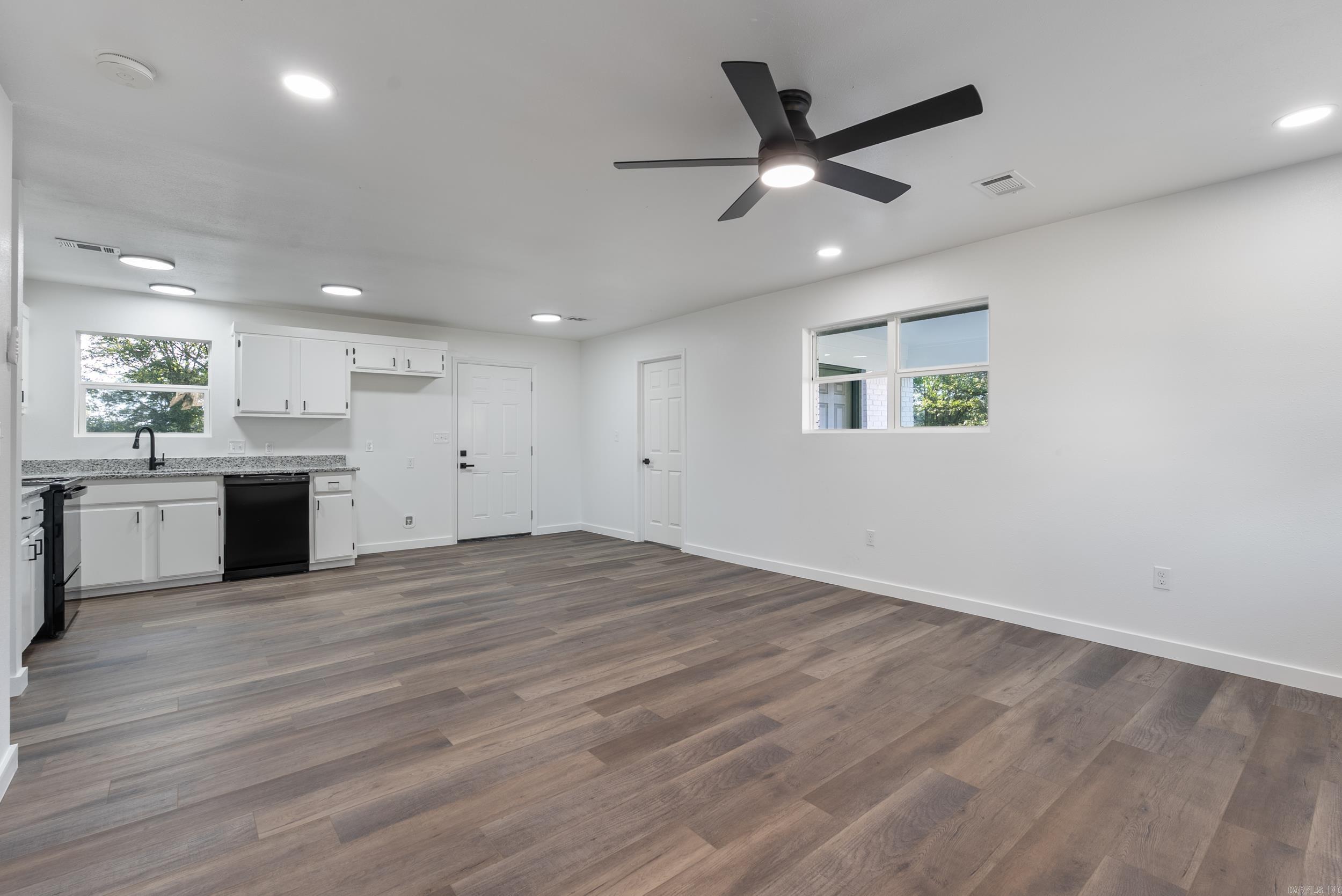 103 Maple  McCrory, AR