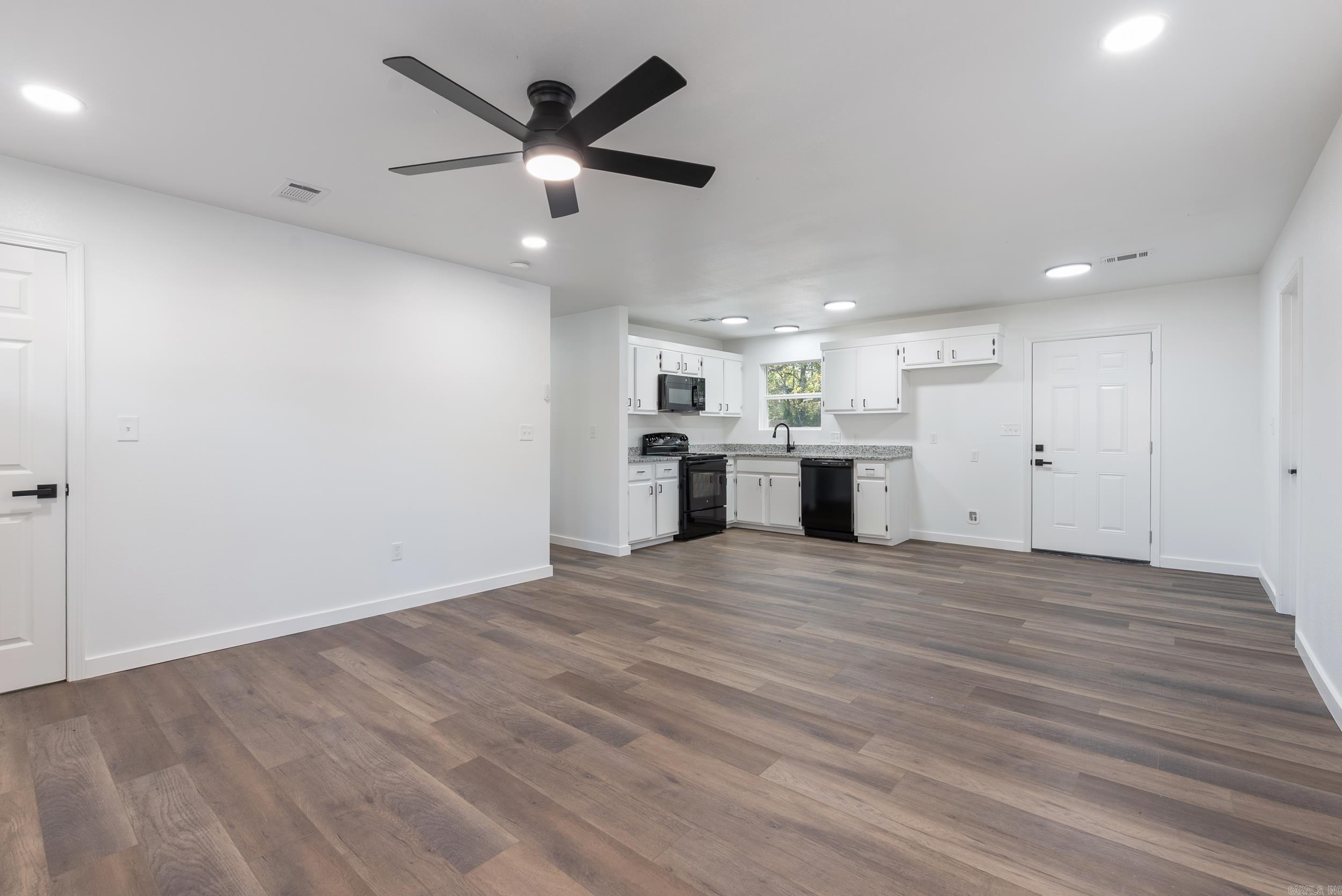 103 Maple  McCrory, AR