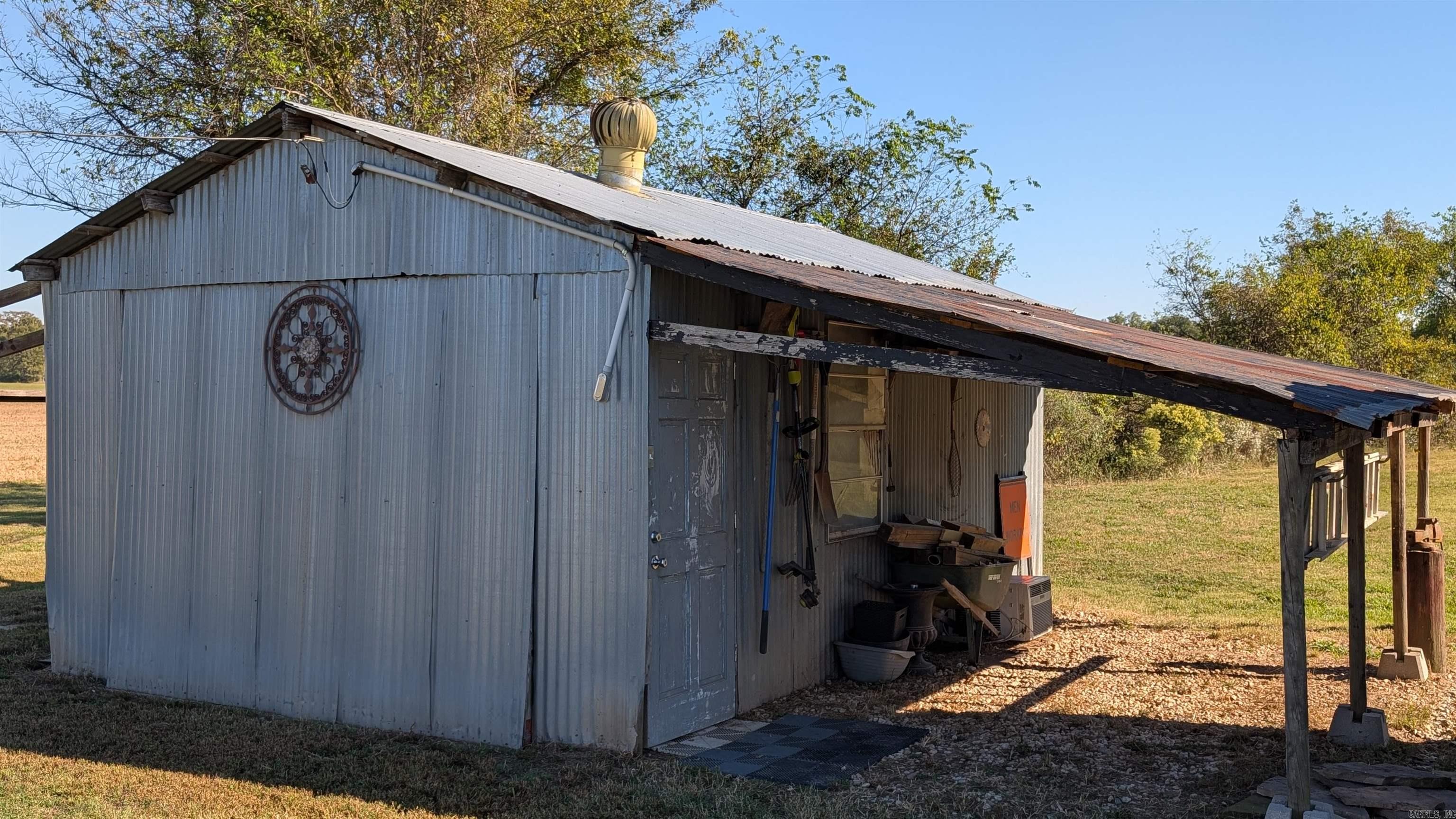 1001 Tamo River Rd  Grady, AR