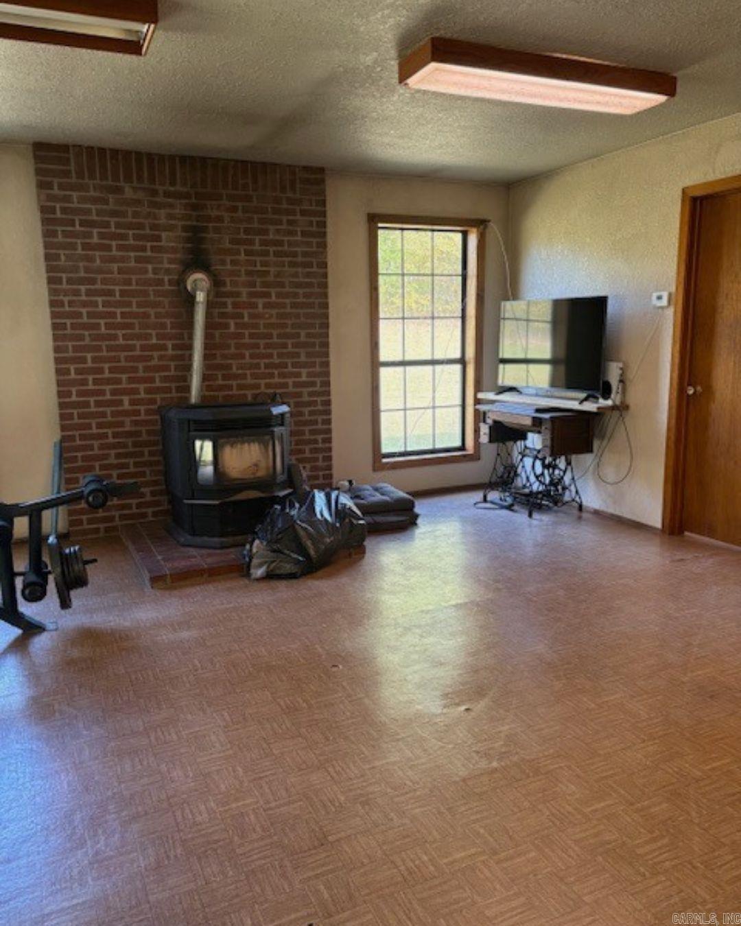 72 Claussen Road Langley, AR 71952