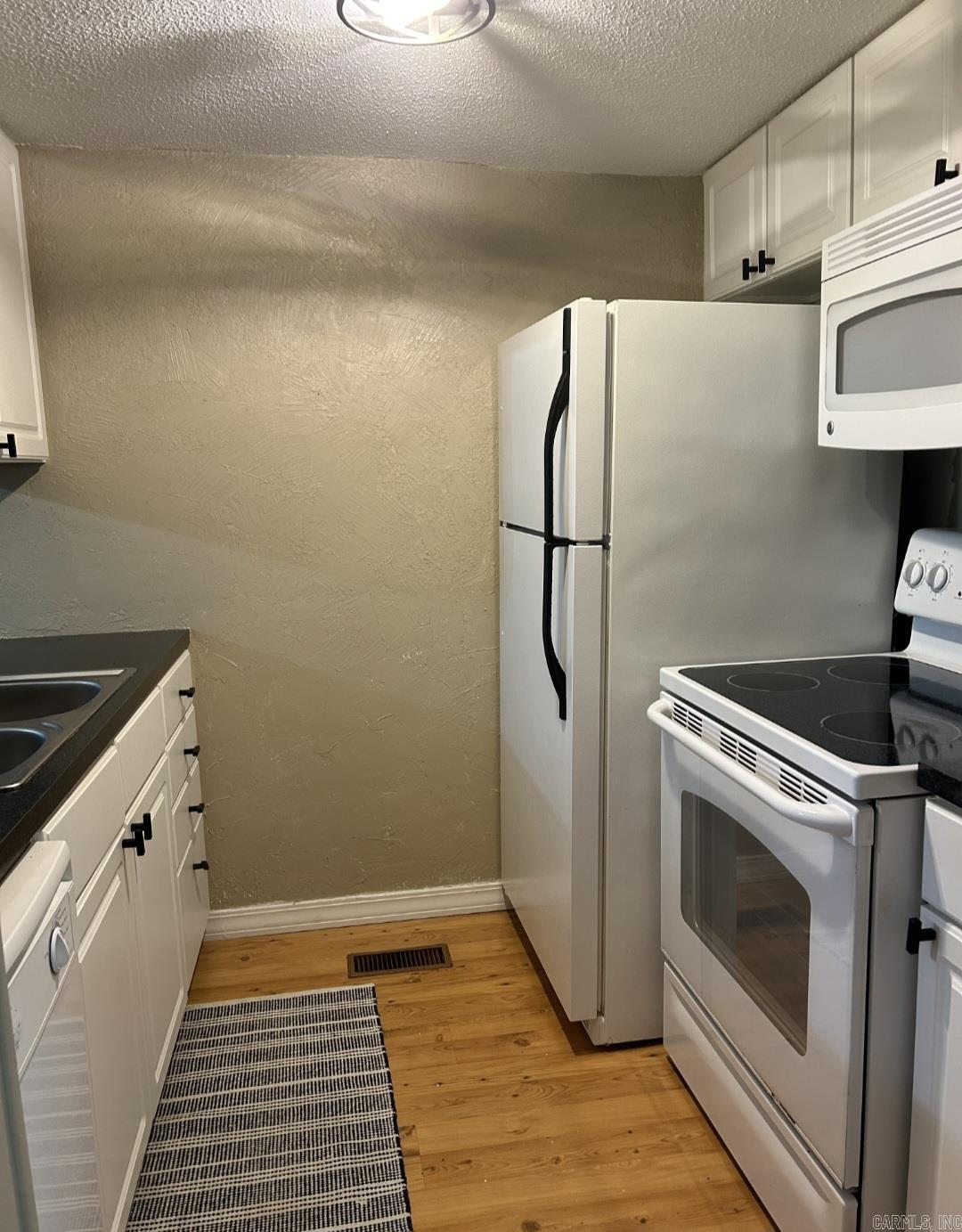 601 Dave Creek Parkway  Fairfield Bay, AR