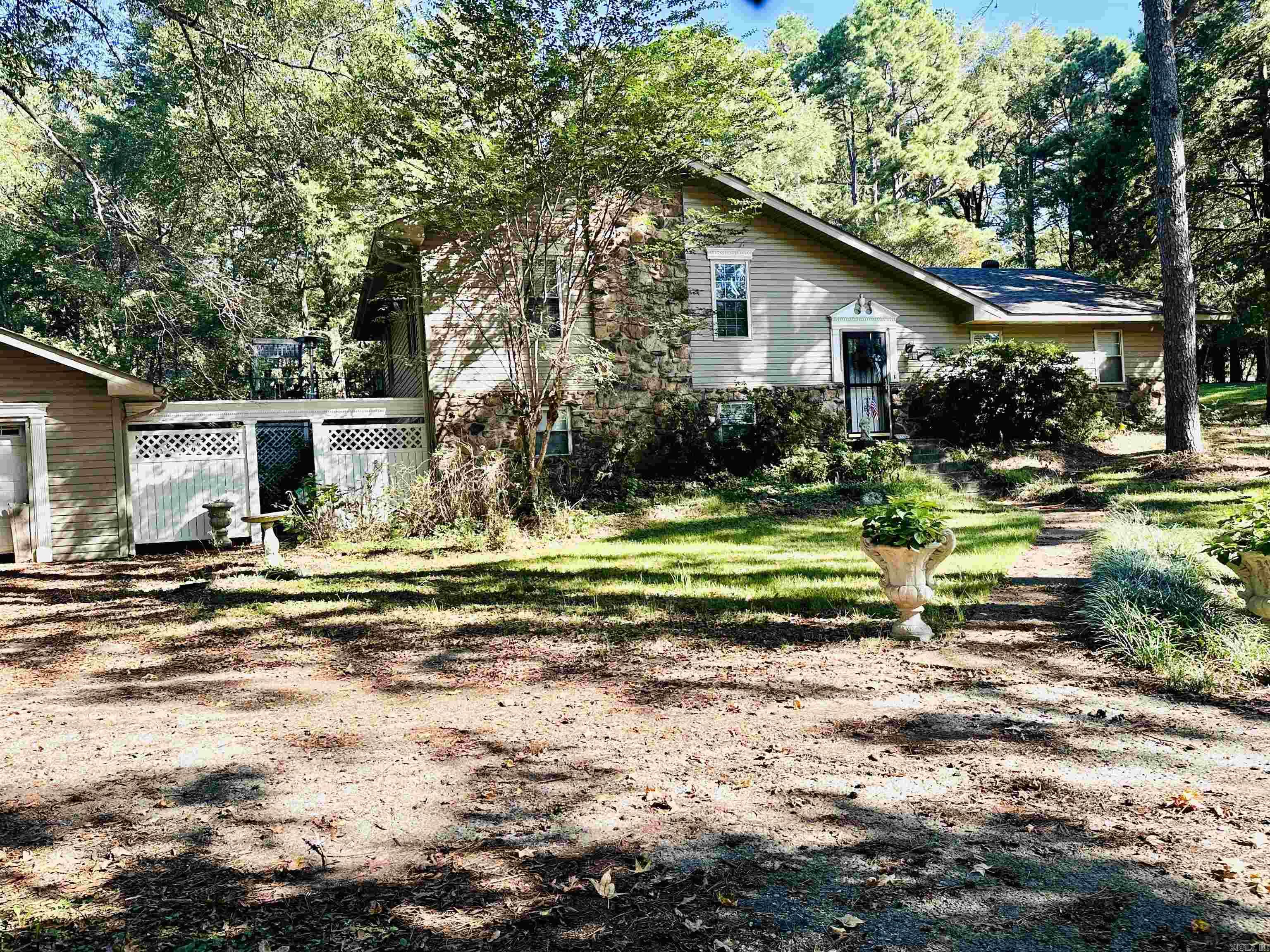 1304 Country Manor Lane