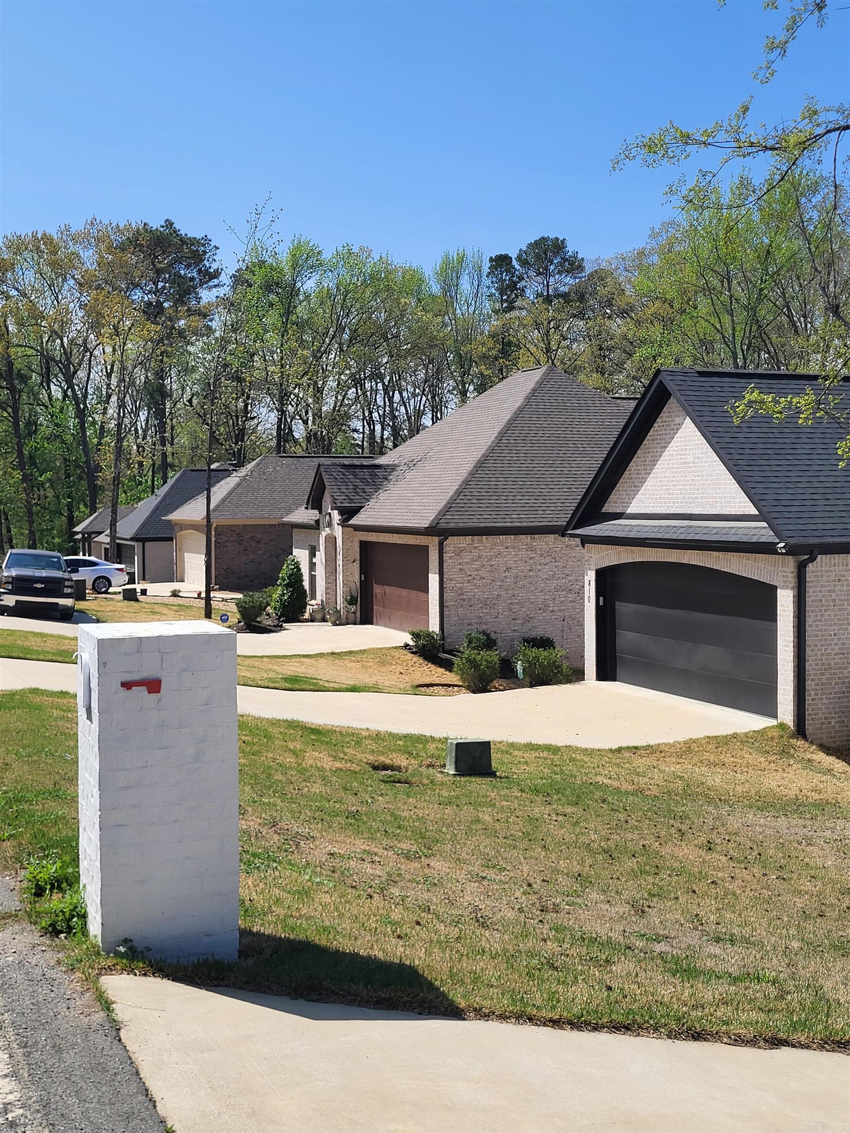 814 Atkins Road Little Rock, AR 72211