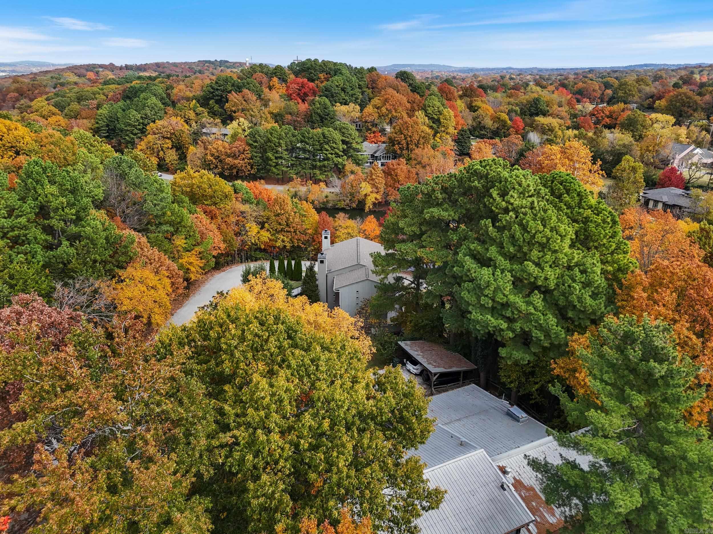 1140 E Lakefront Drive  Fayetteville, AR