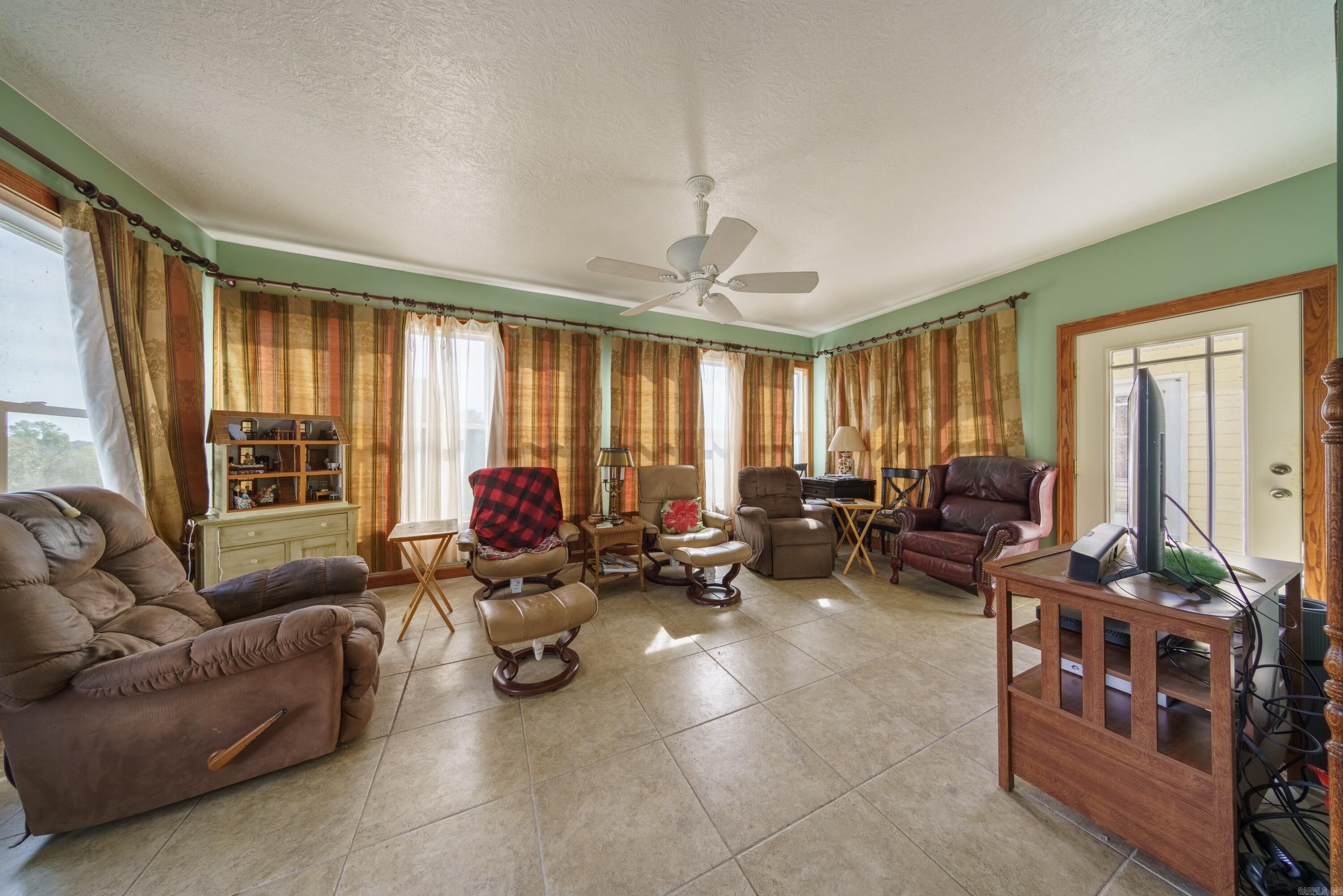 345 Backbone Road Evening Shade, AR 72432