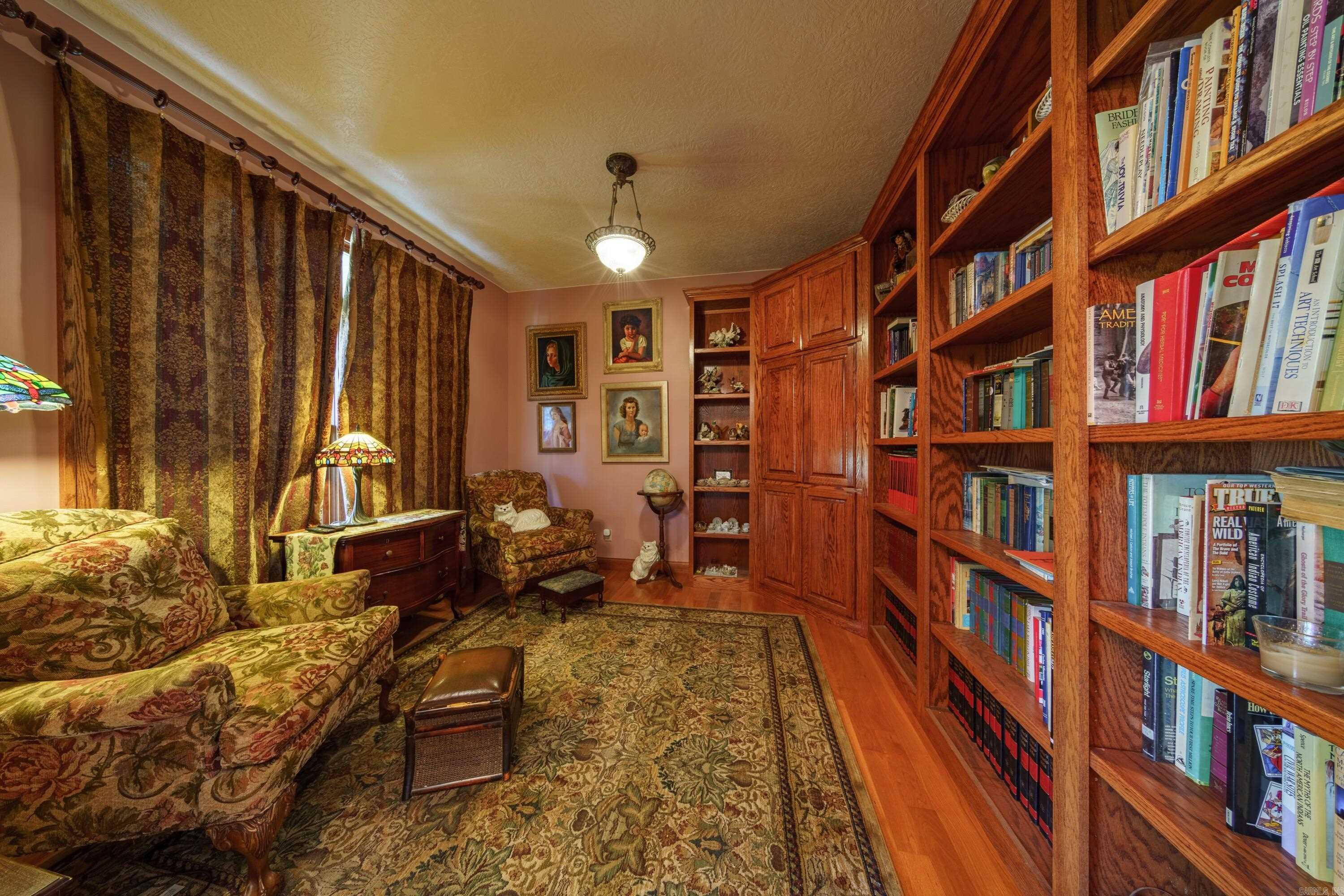 345 Backbone Road Evening Shade, AR 72432