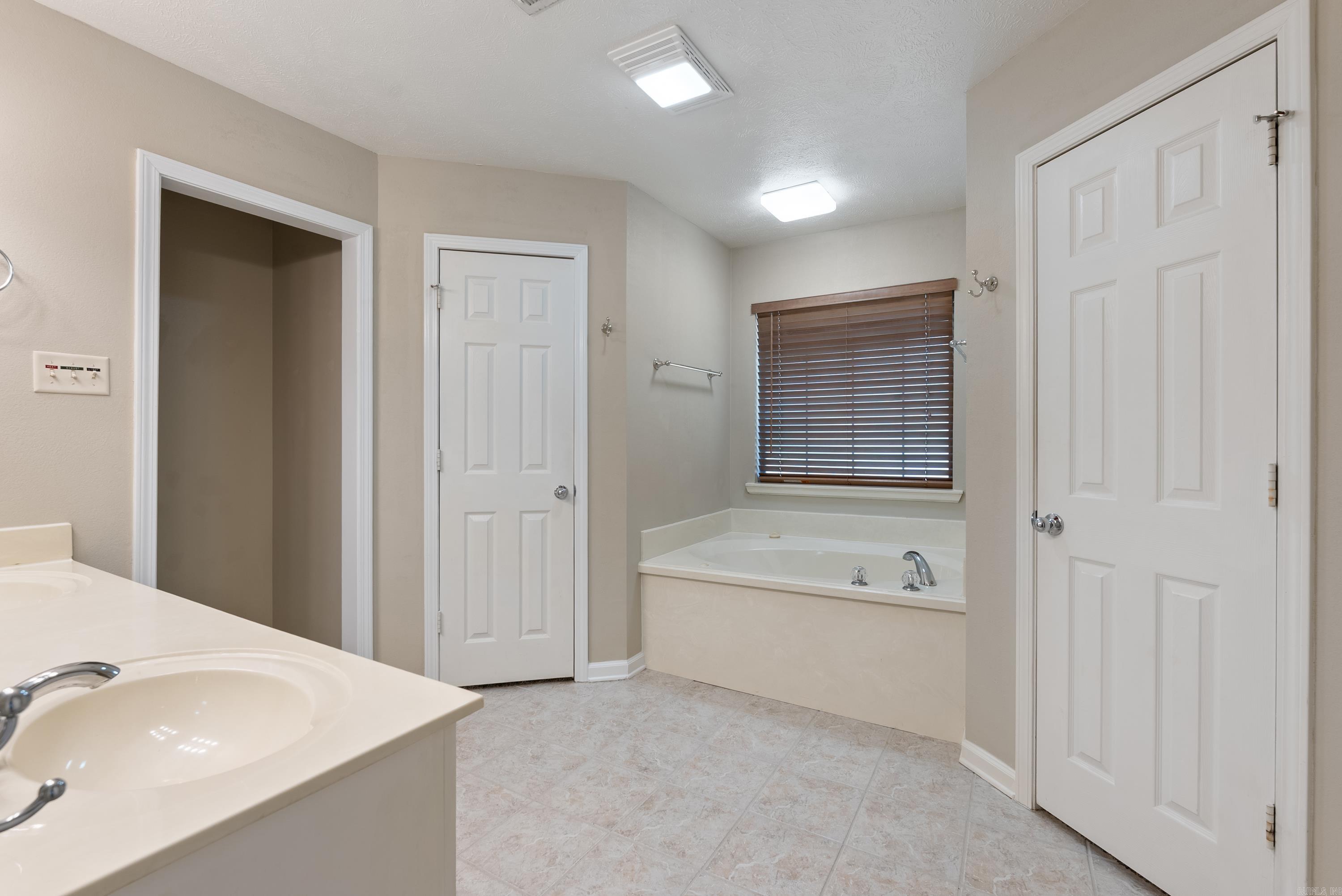 18 Cornerstone  Greenbrier, AR