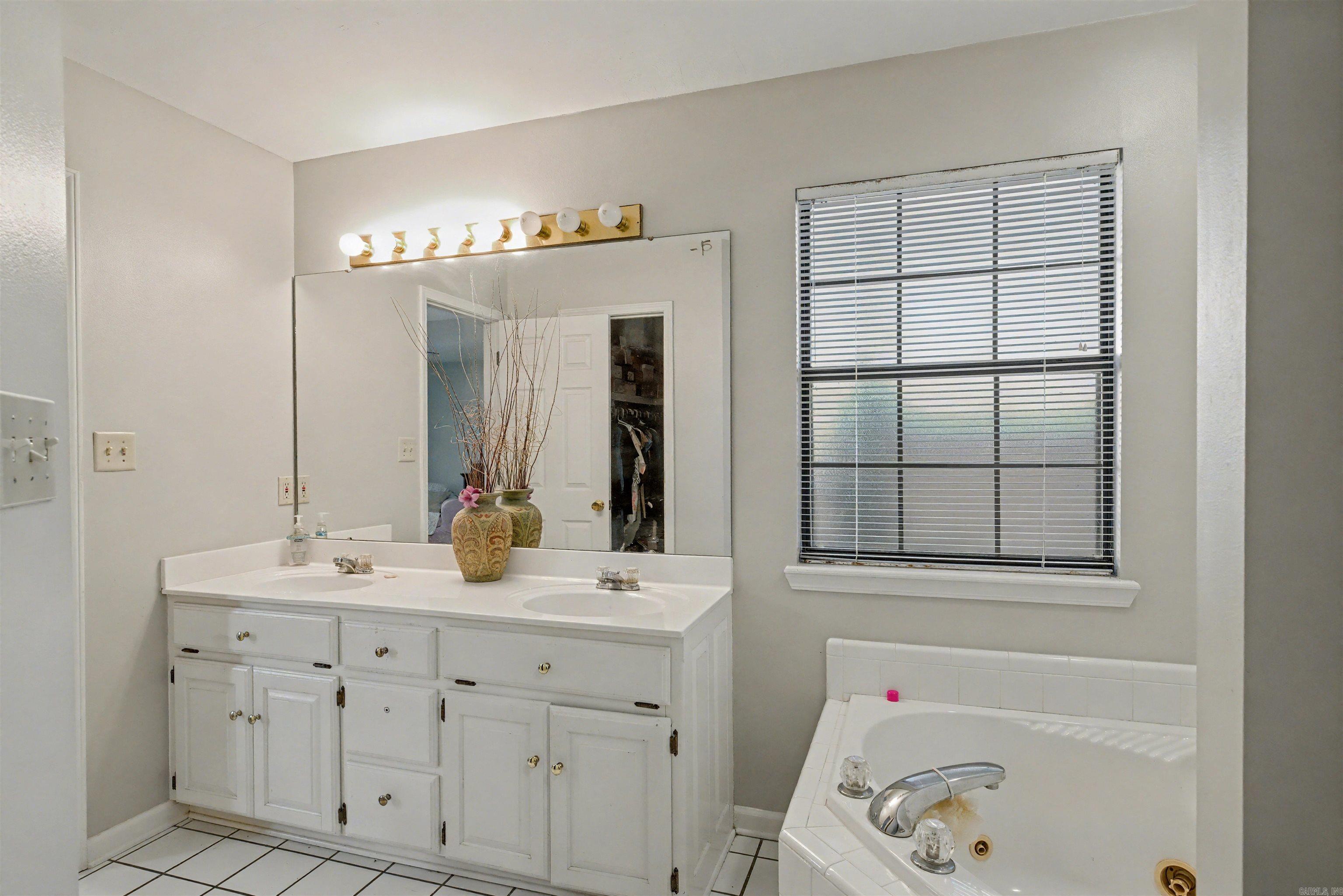 318 Regal Oaks  White Hall, AR