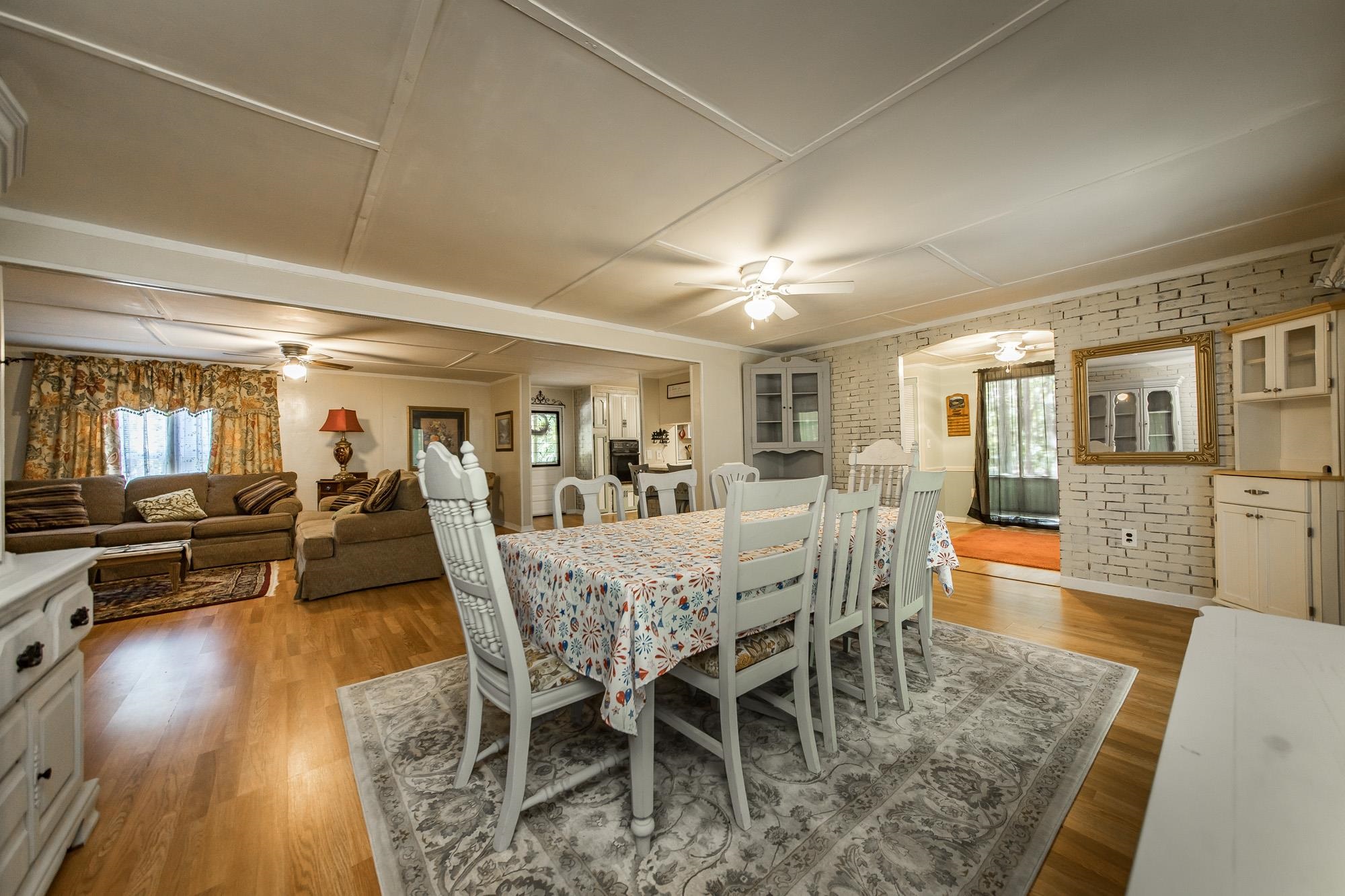 120 Branch Lane  Greers Ferry, AR