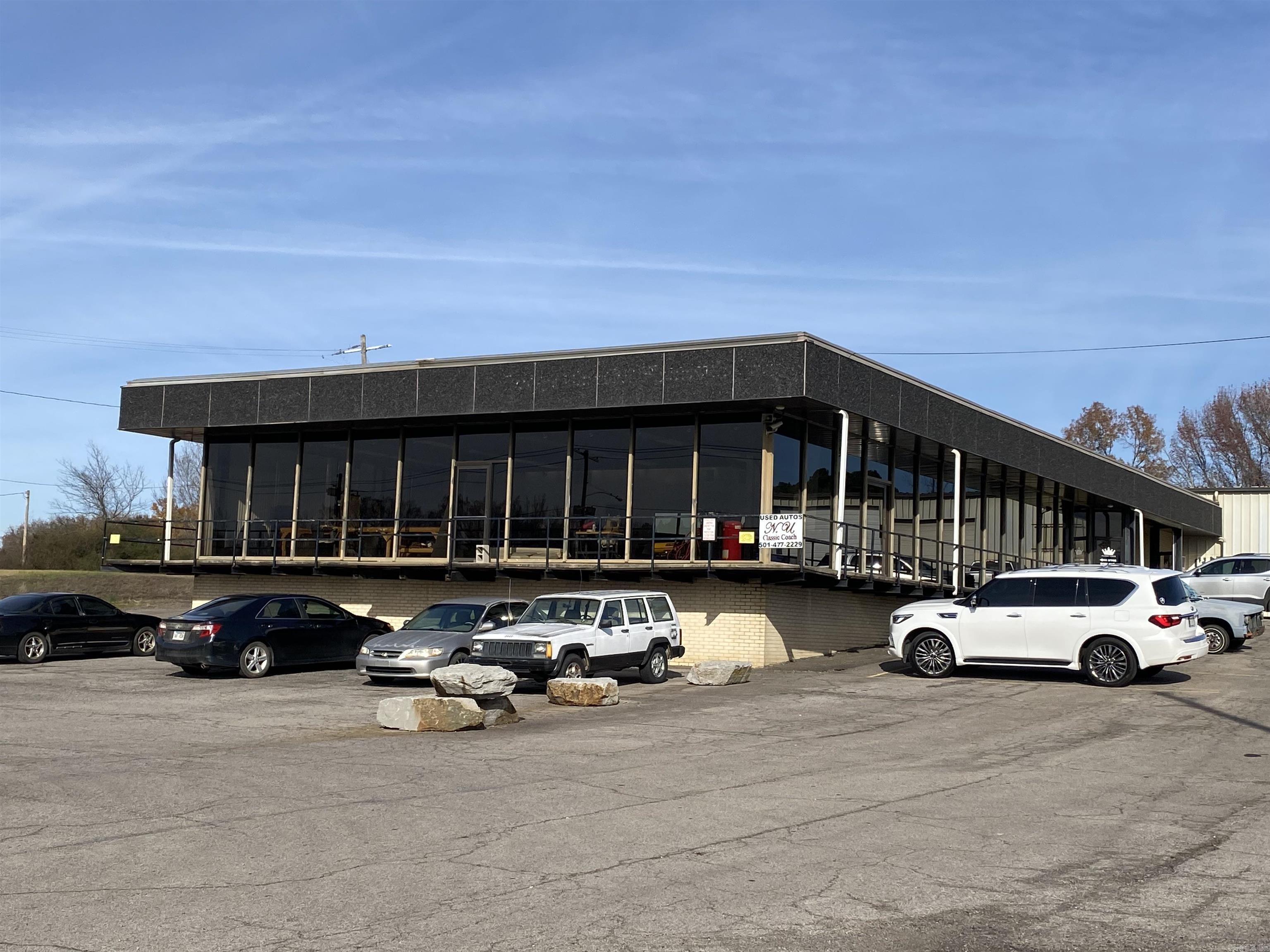 1215 E Broadway  Morrilton, AR