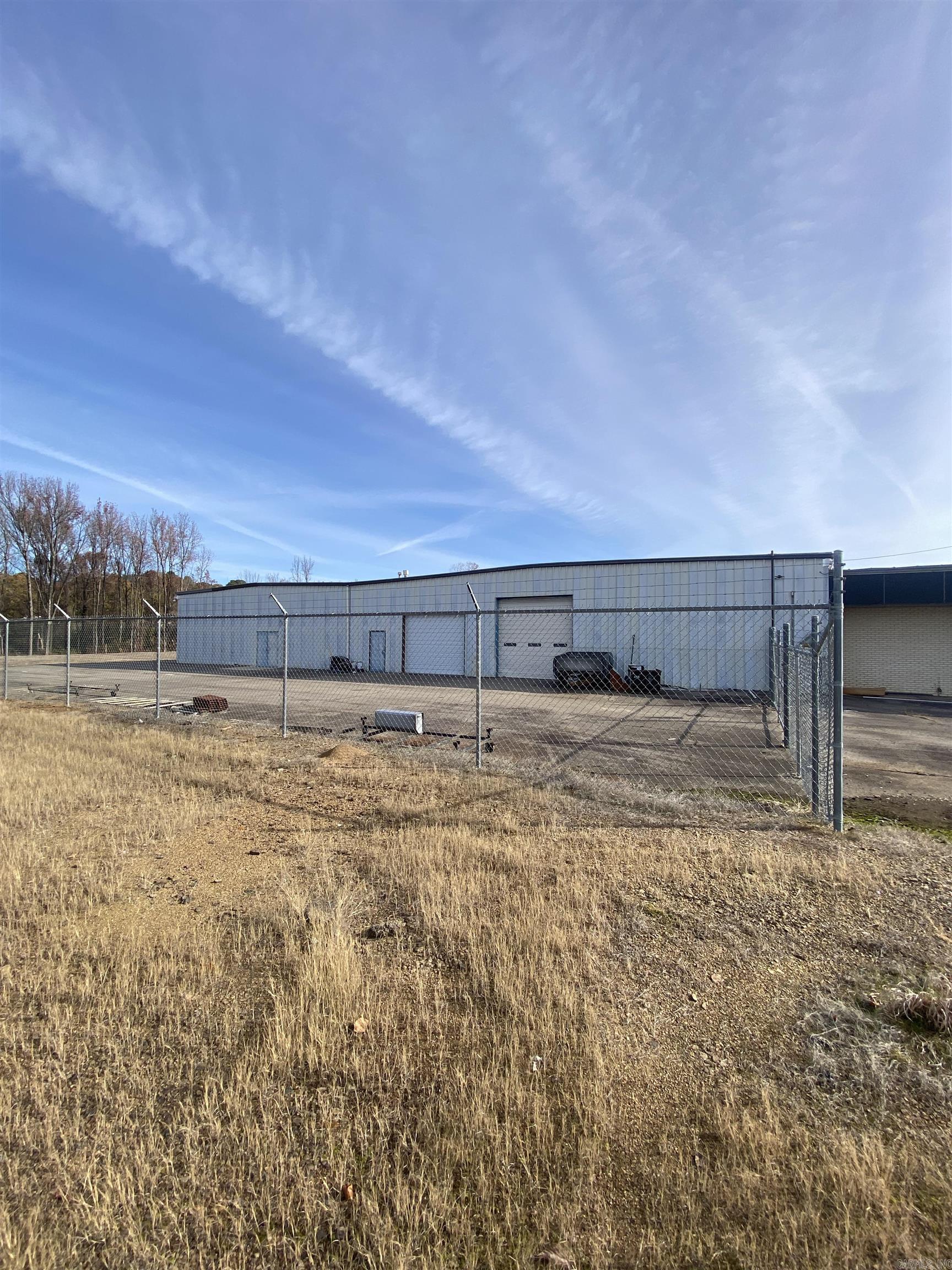 1215 E Broadway  Morrilton, AR