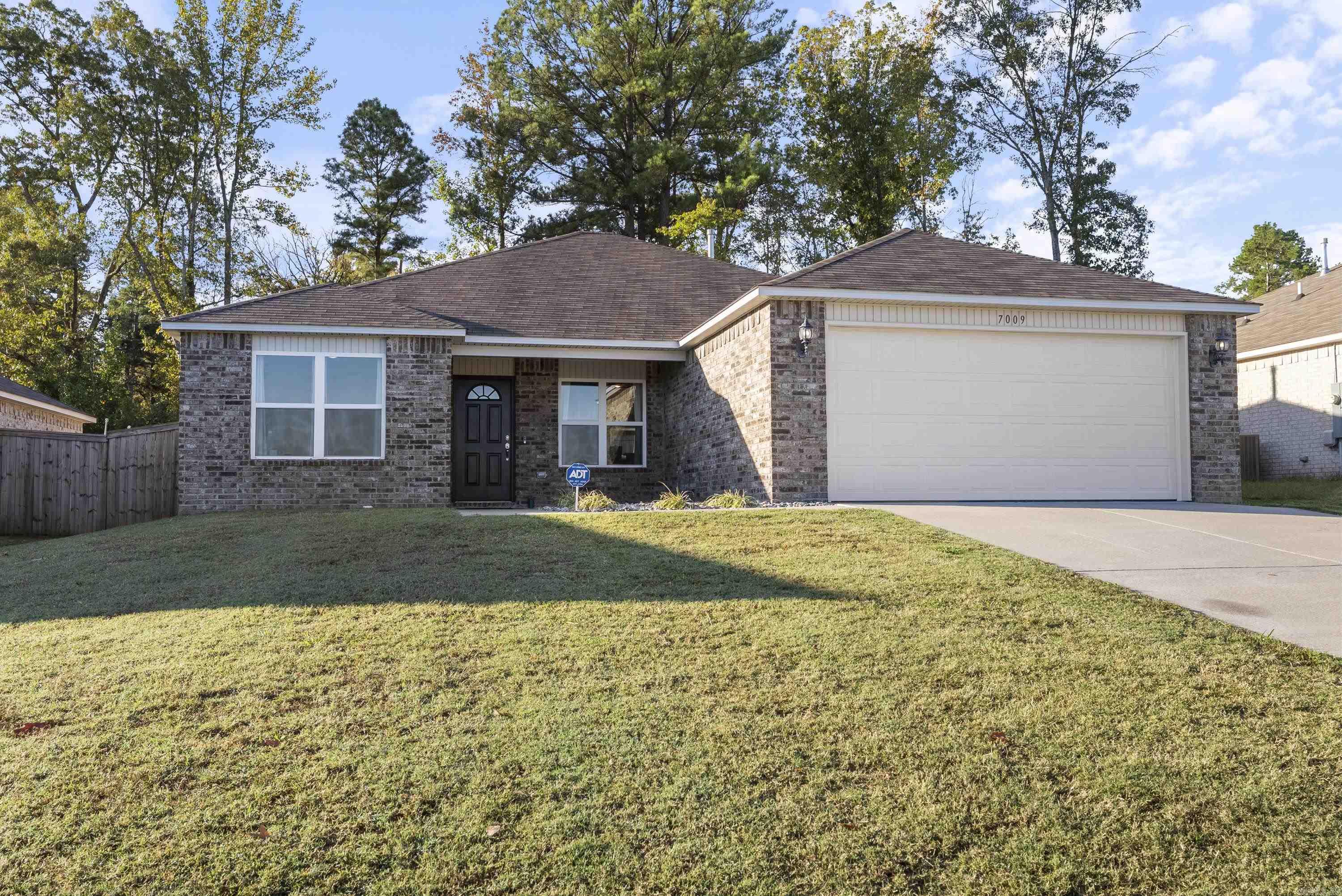 7009 Woodsgate Cove Alexander, AR 72002
