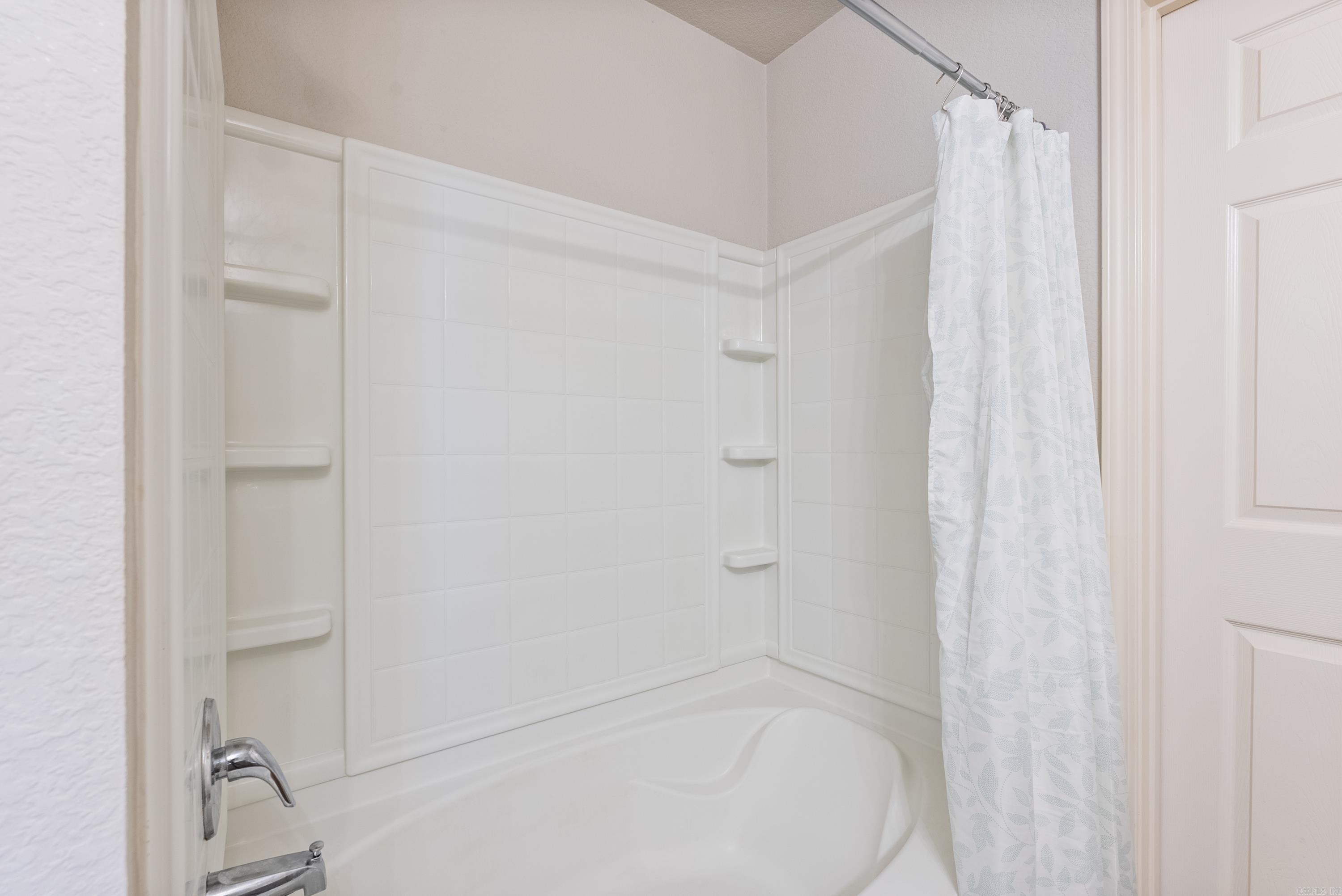 7009 Woodsgate Cove Alexander, AR 72002