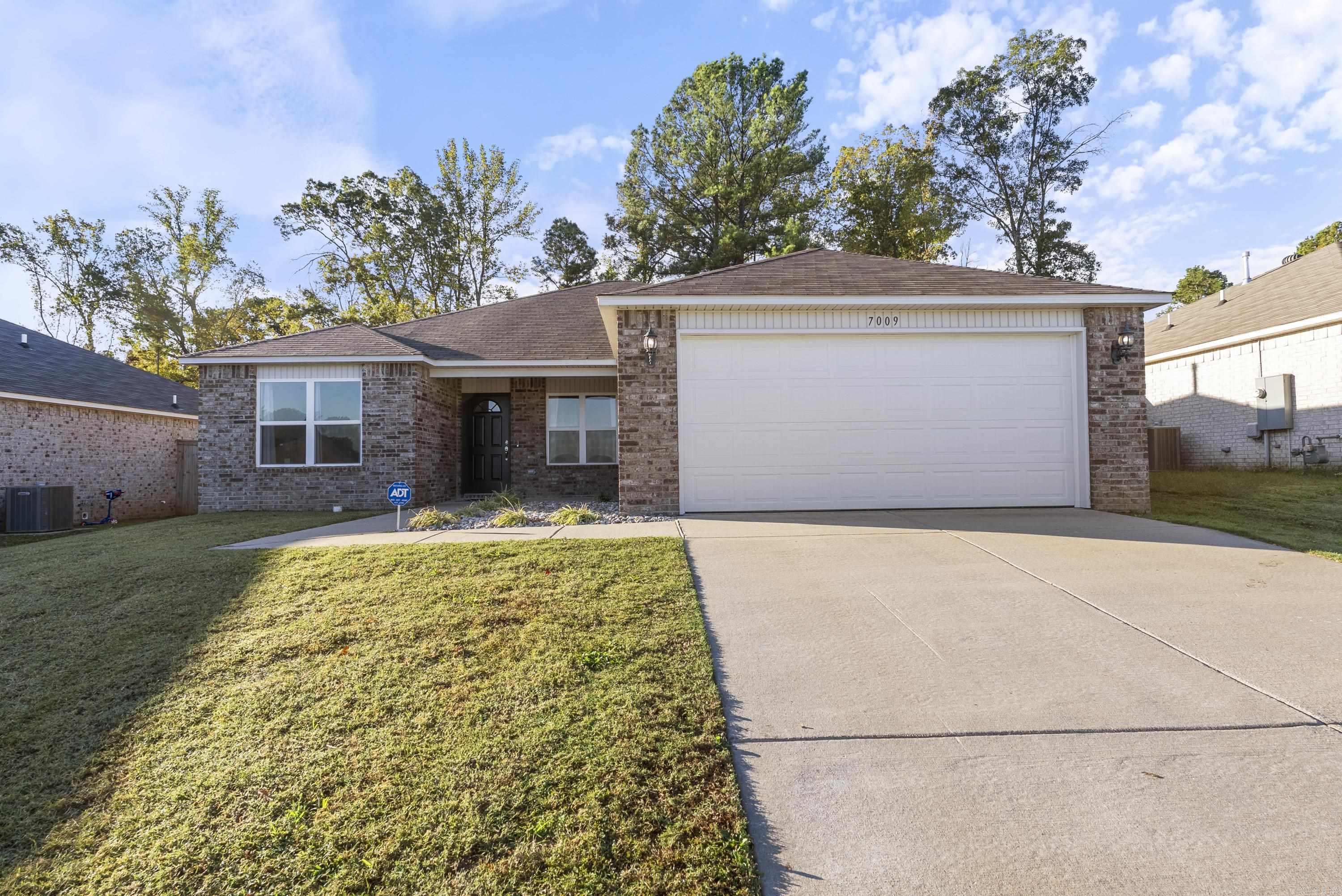 7009 Woodsgate Cove Alexander, AR 72002