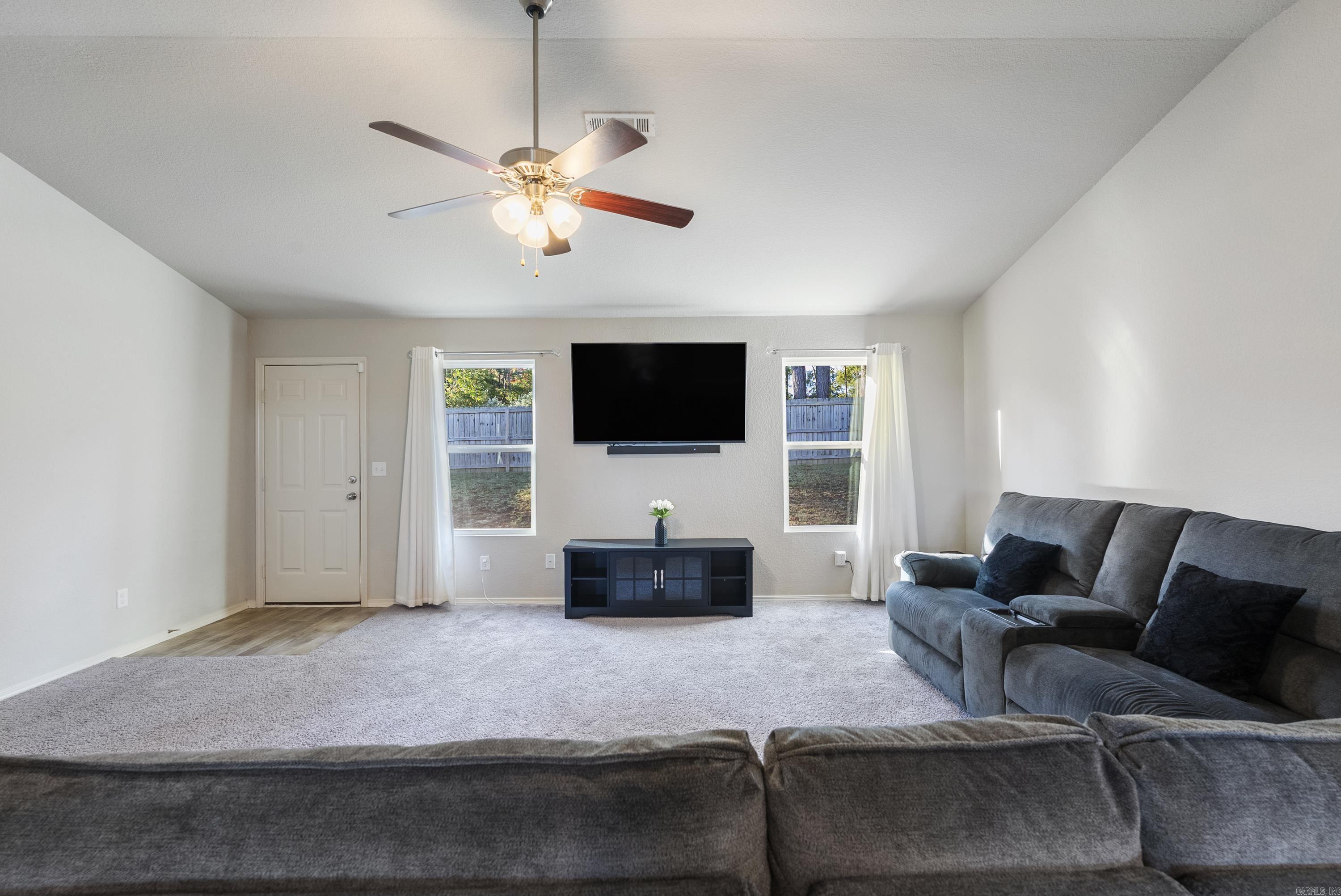 7009 Woodsgate Cove Alexander, AR 72002