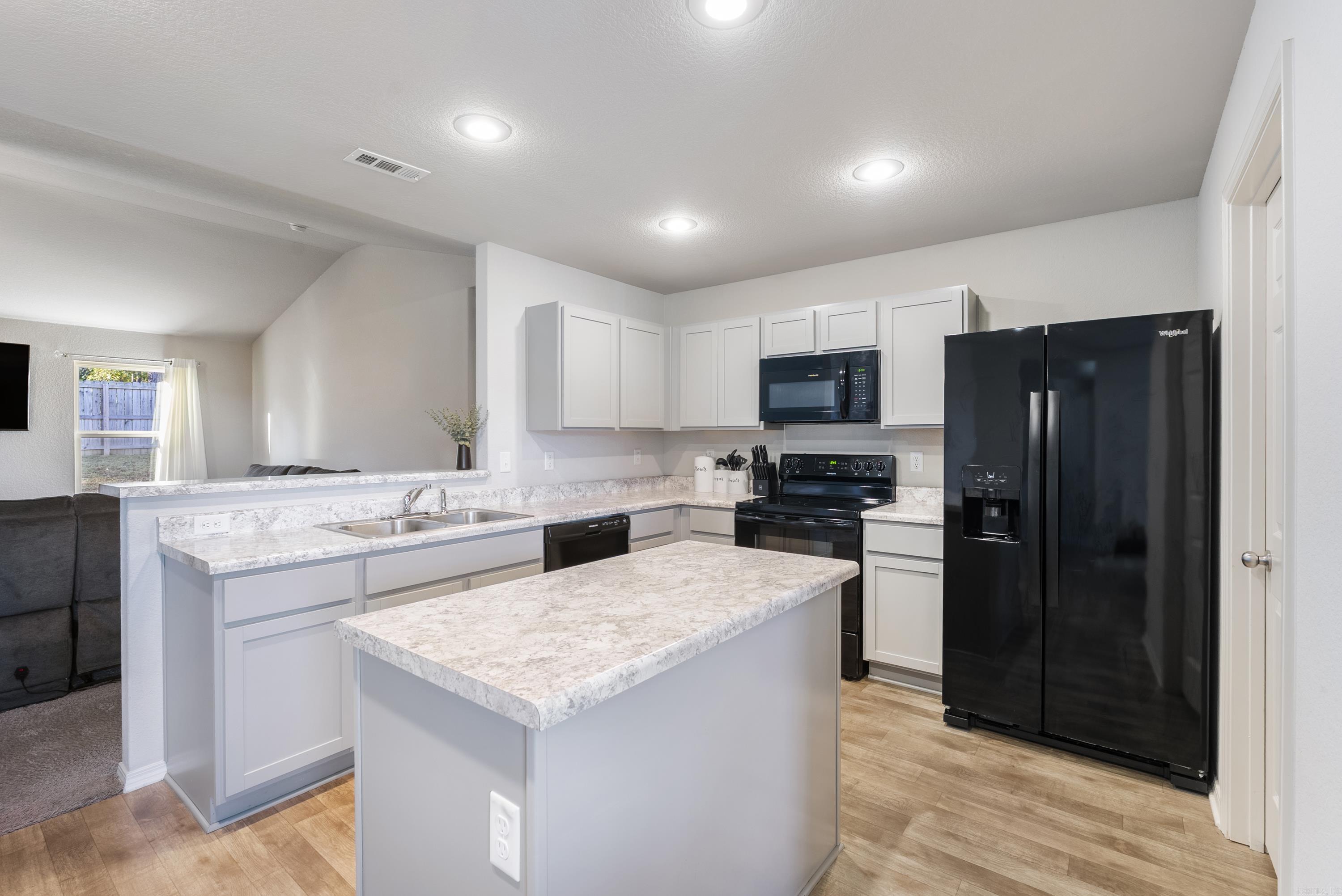 7009 Woodsgate Cove Alexander, AR 72002