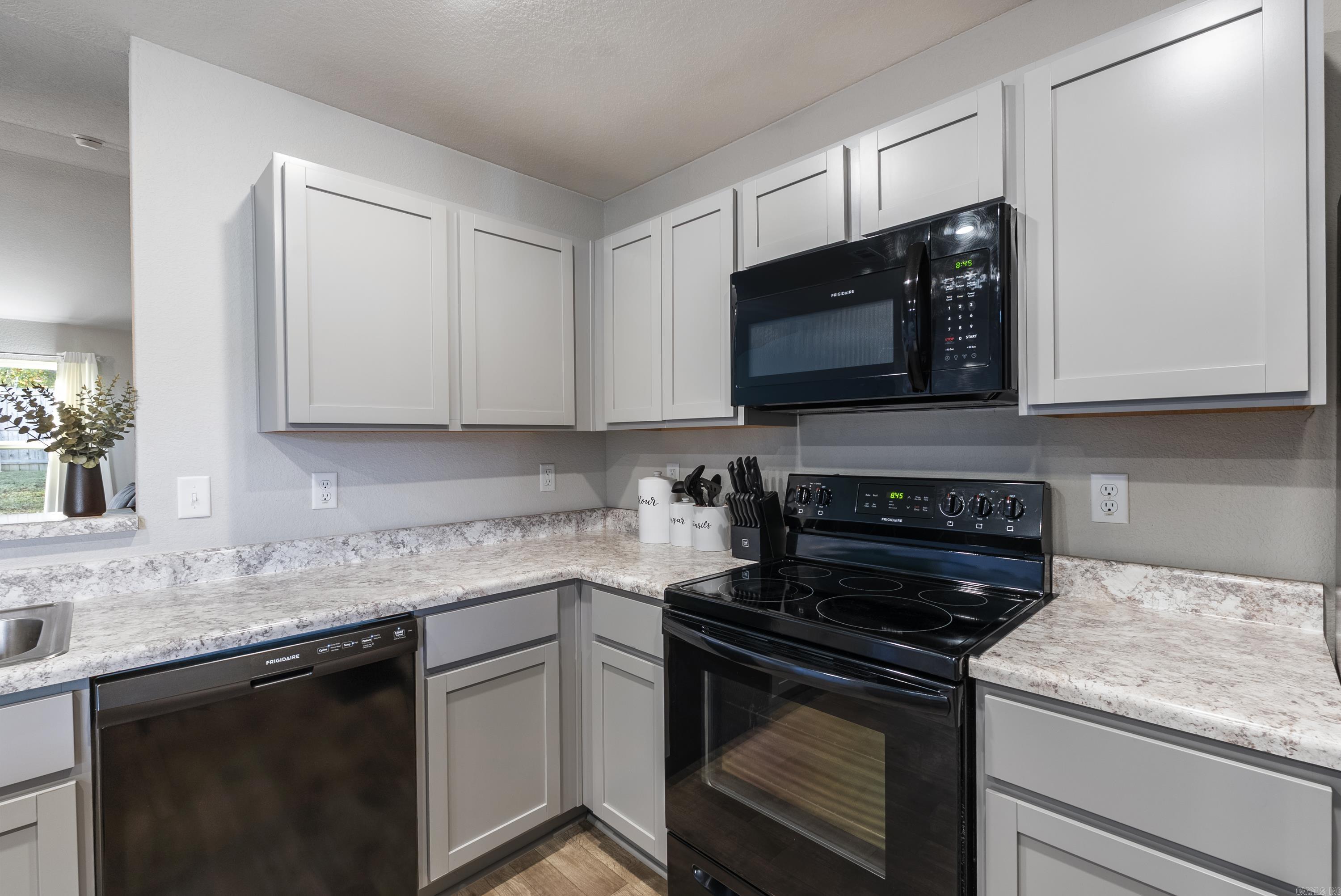 7009 Woodsgate Cove Alexander, AR 72002