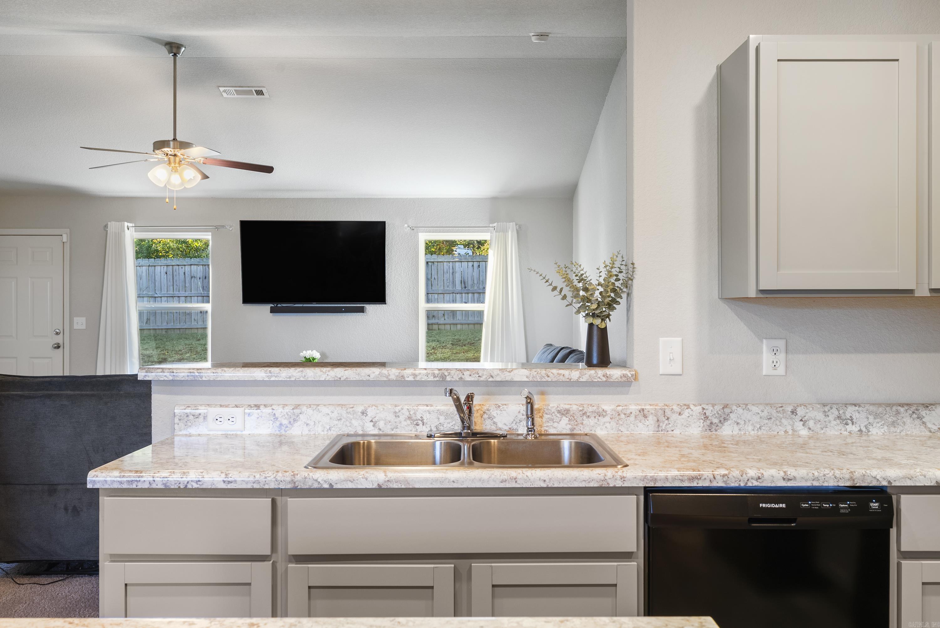 7009 Woodsgate Cove Alexander, AR 72002