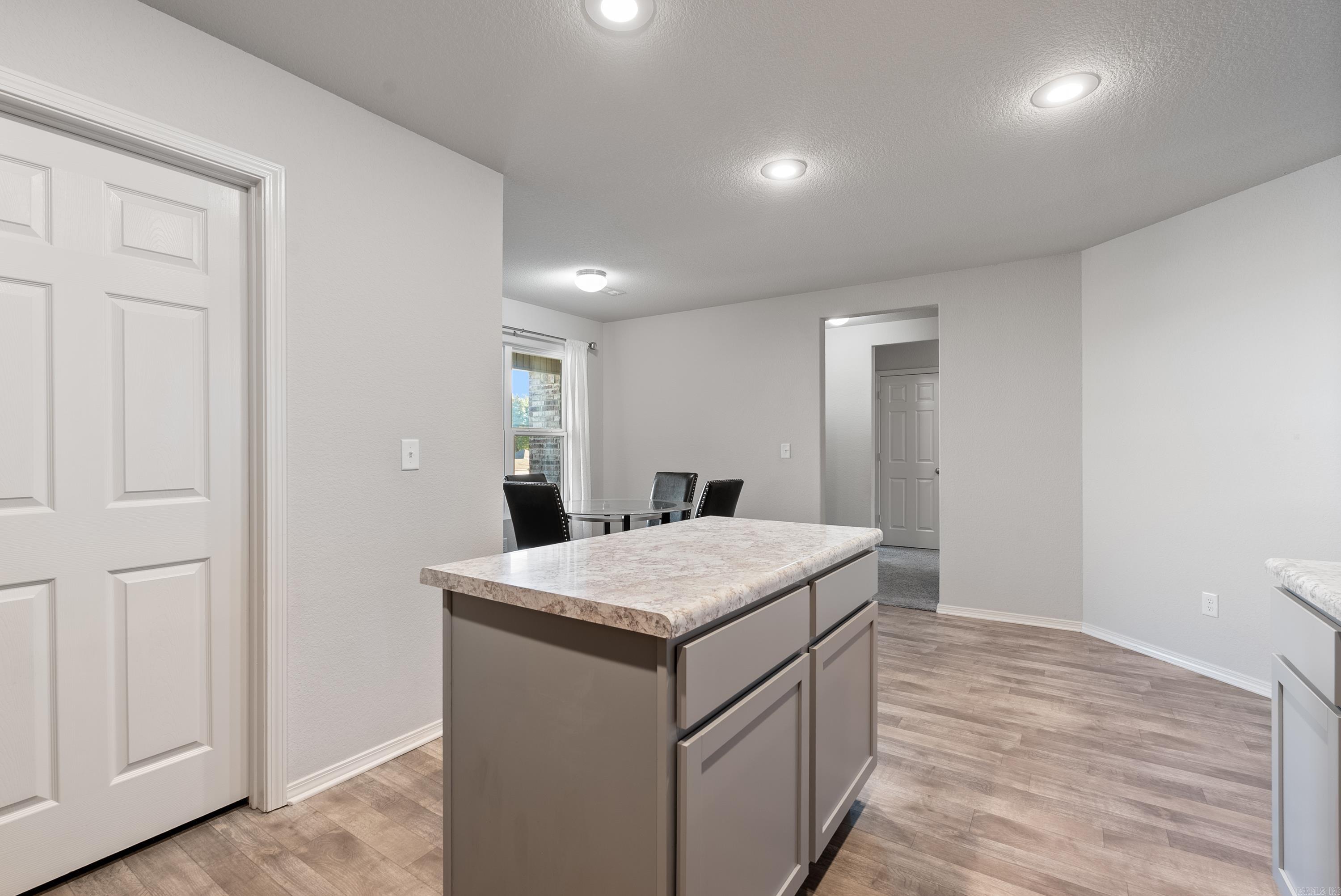 7009 Woodsgate Cove Alexander, AR 72002