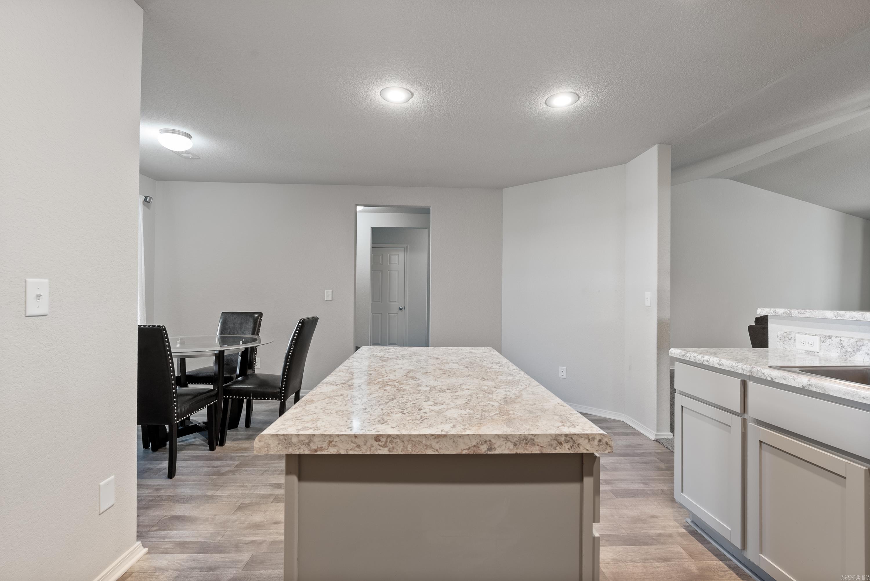 7009 Woodsgate Cove Alexander, AR 72002