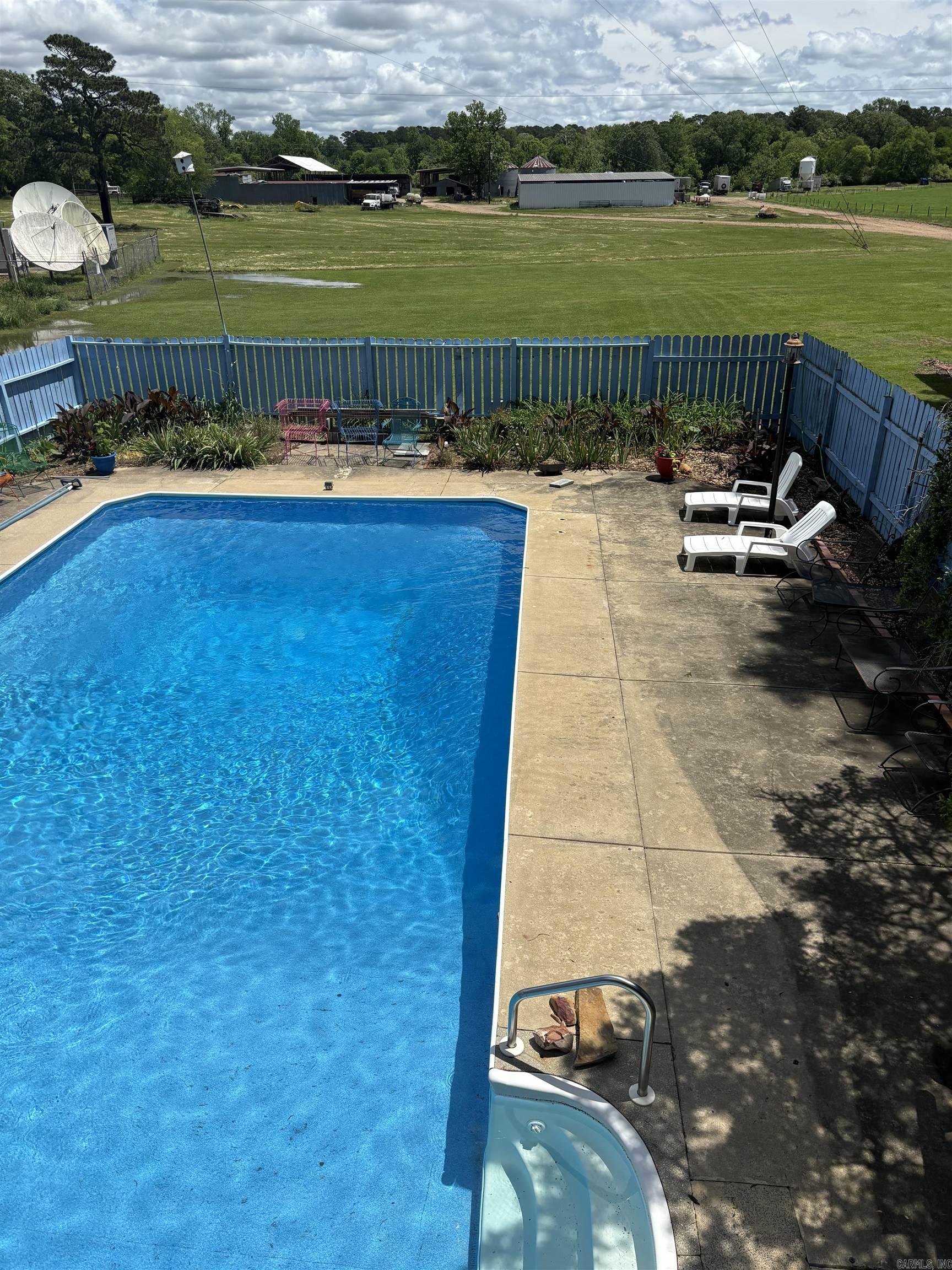 1701 S Washington  Murfreesboro, AR