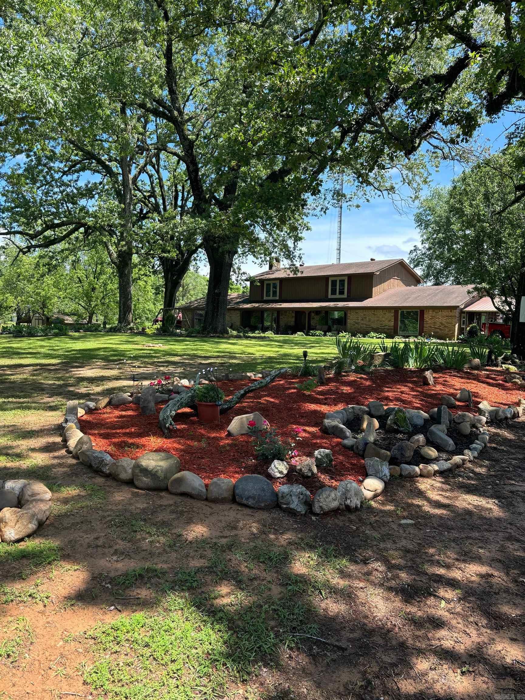 1701 S Washington  Murfreesboro, AR