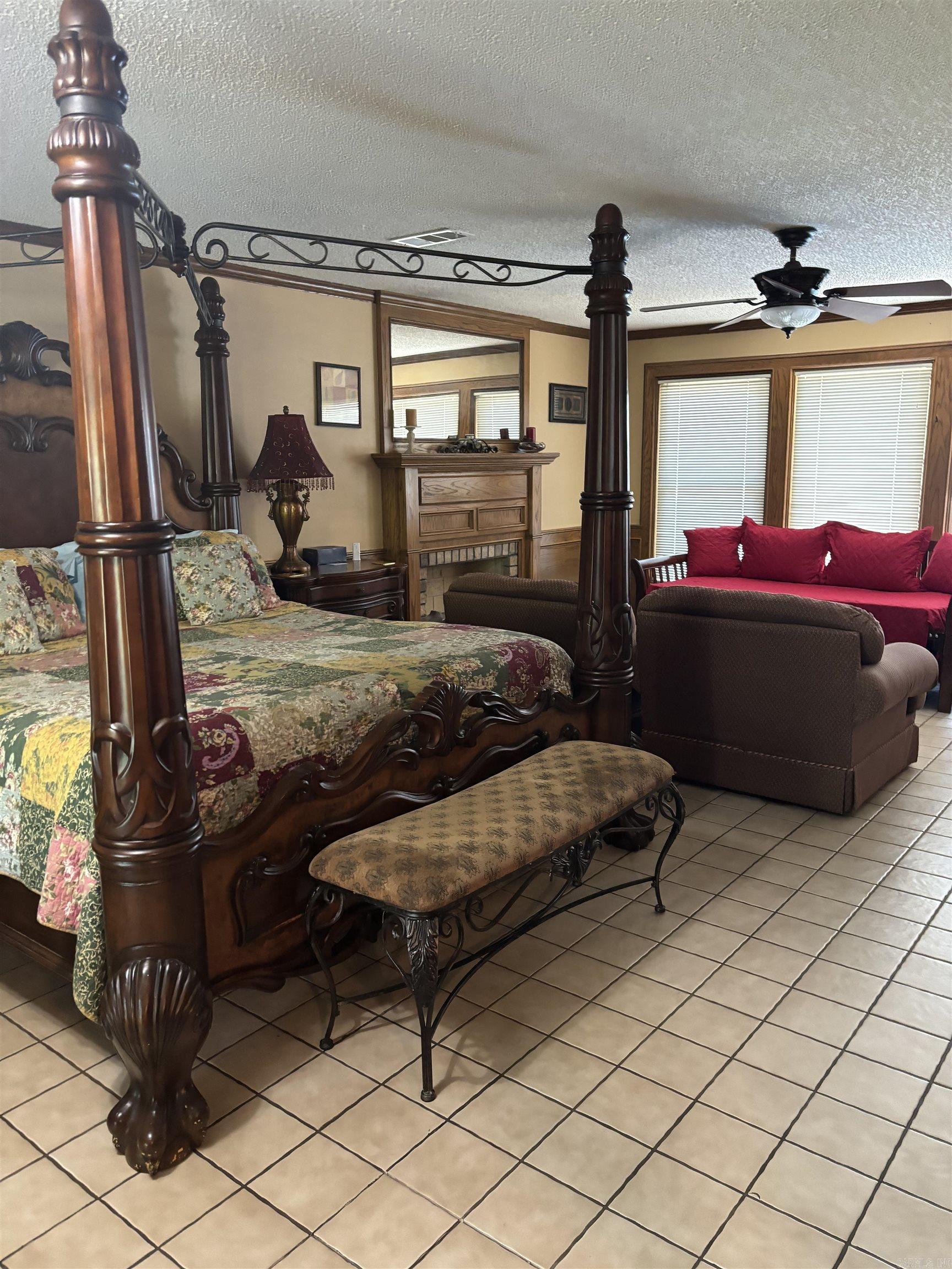 1701 S Washington  Murfreesboro, AR