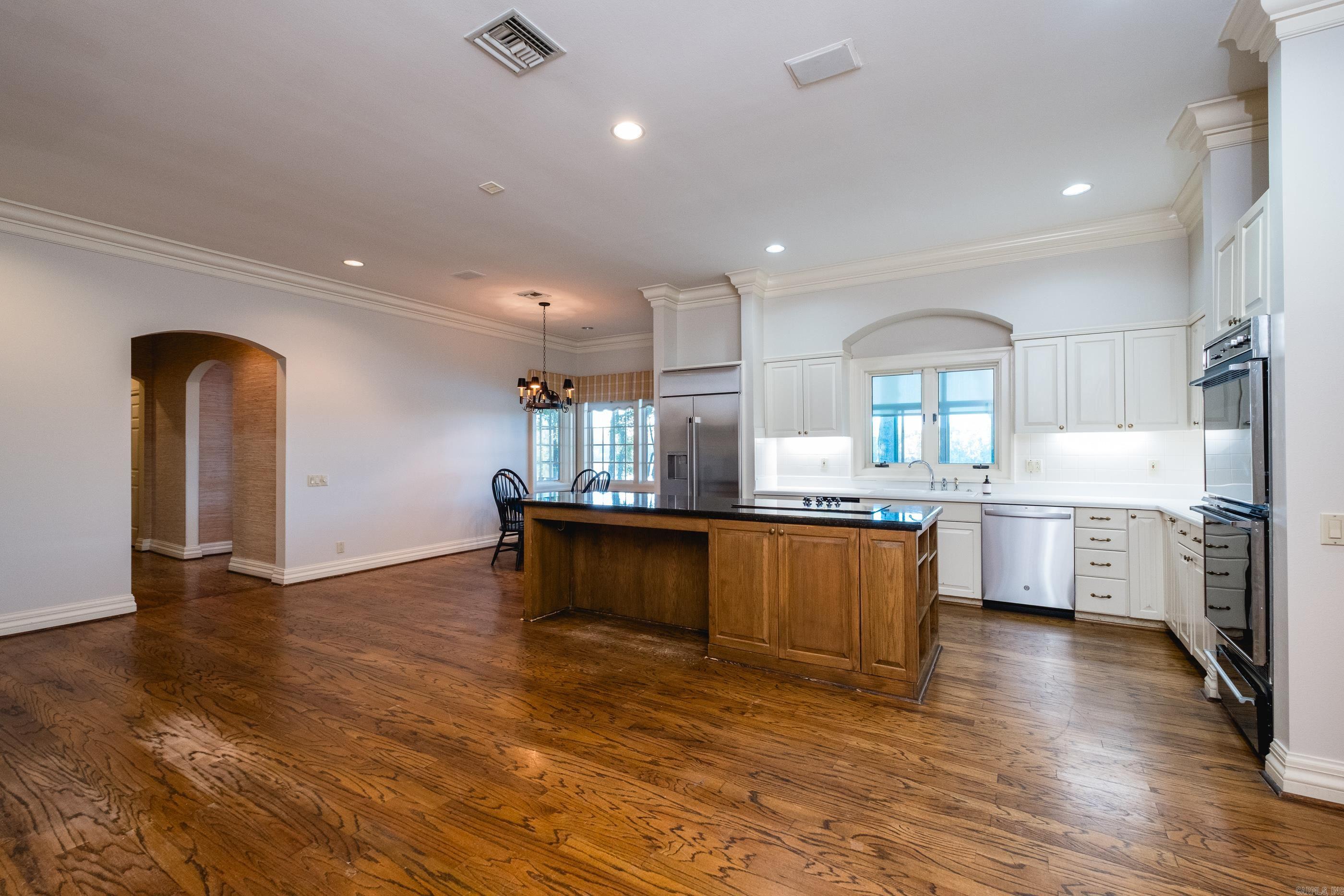 32 Riverwood Cove  Maumelle, AR