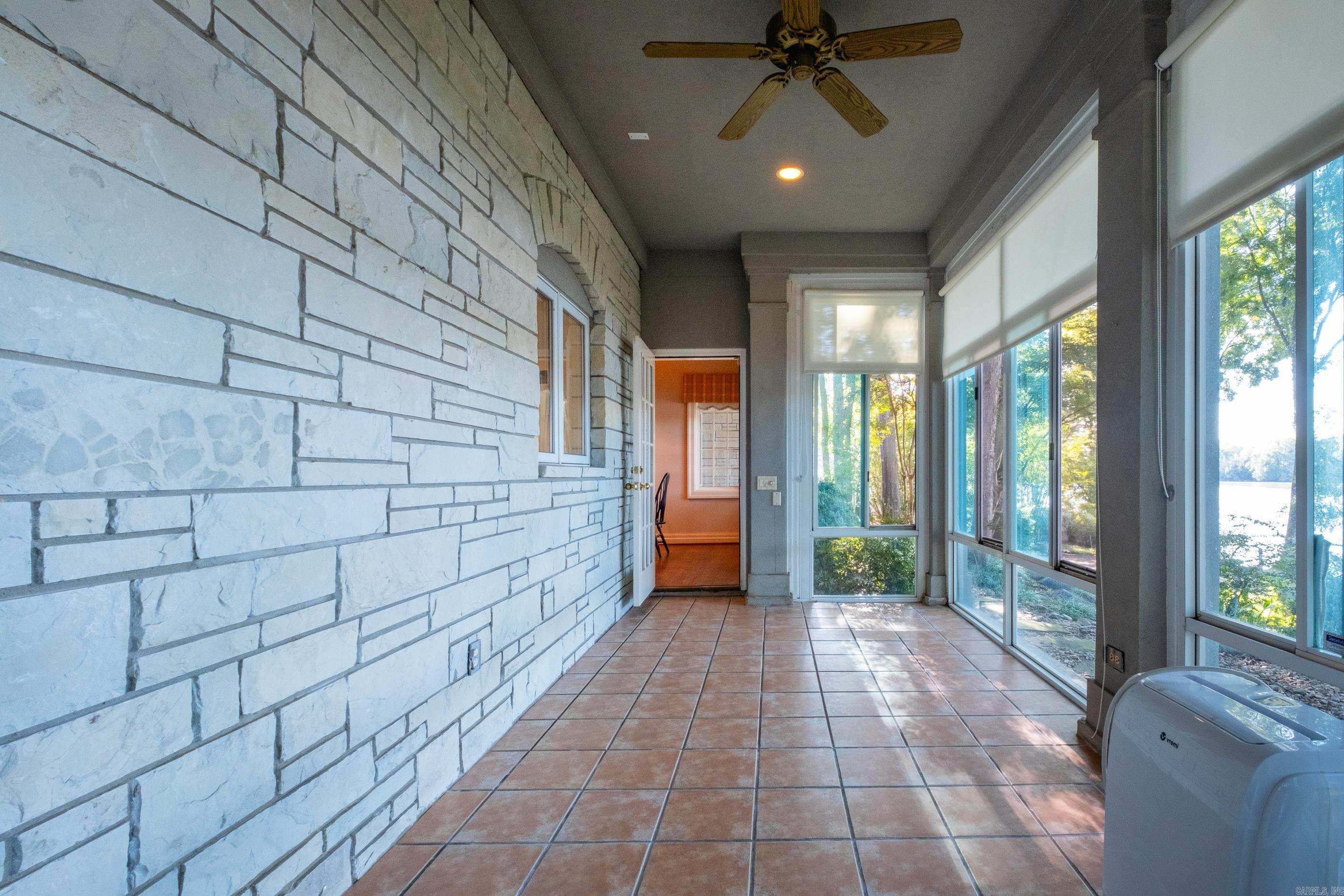 32 Riverwood Cove  Maumelle, AR