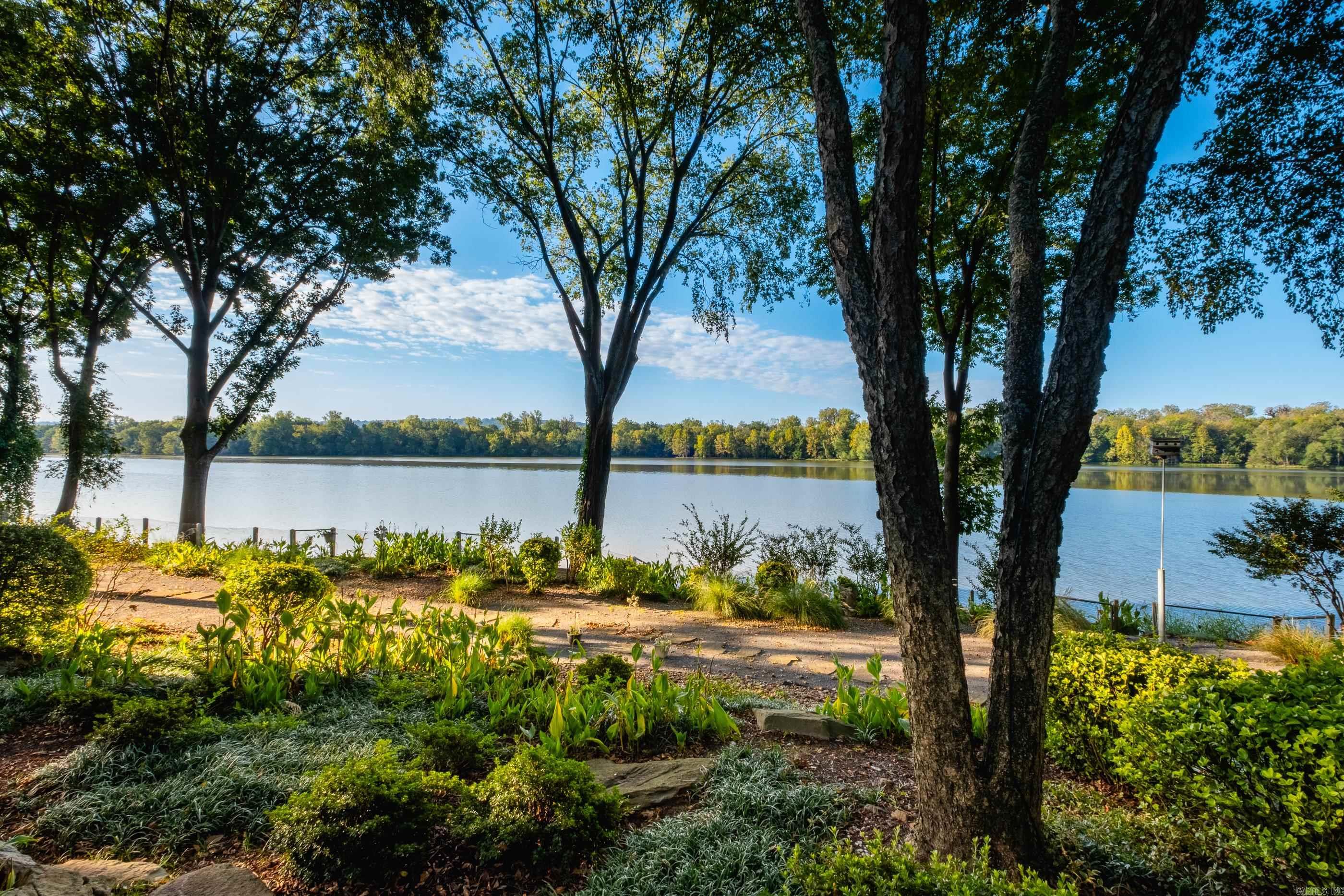 32 Riverwood Cove  Maumelle, AR