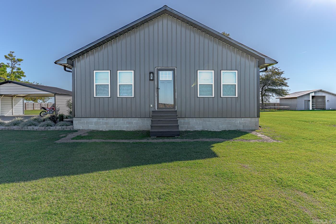 3948 N County Road 17  Leachville, AR