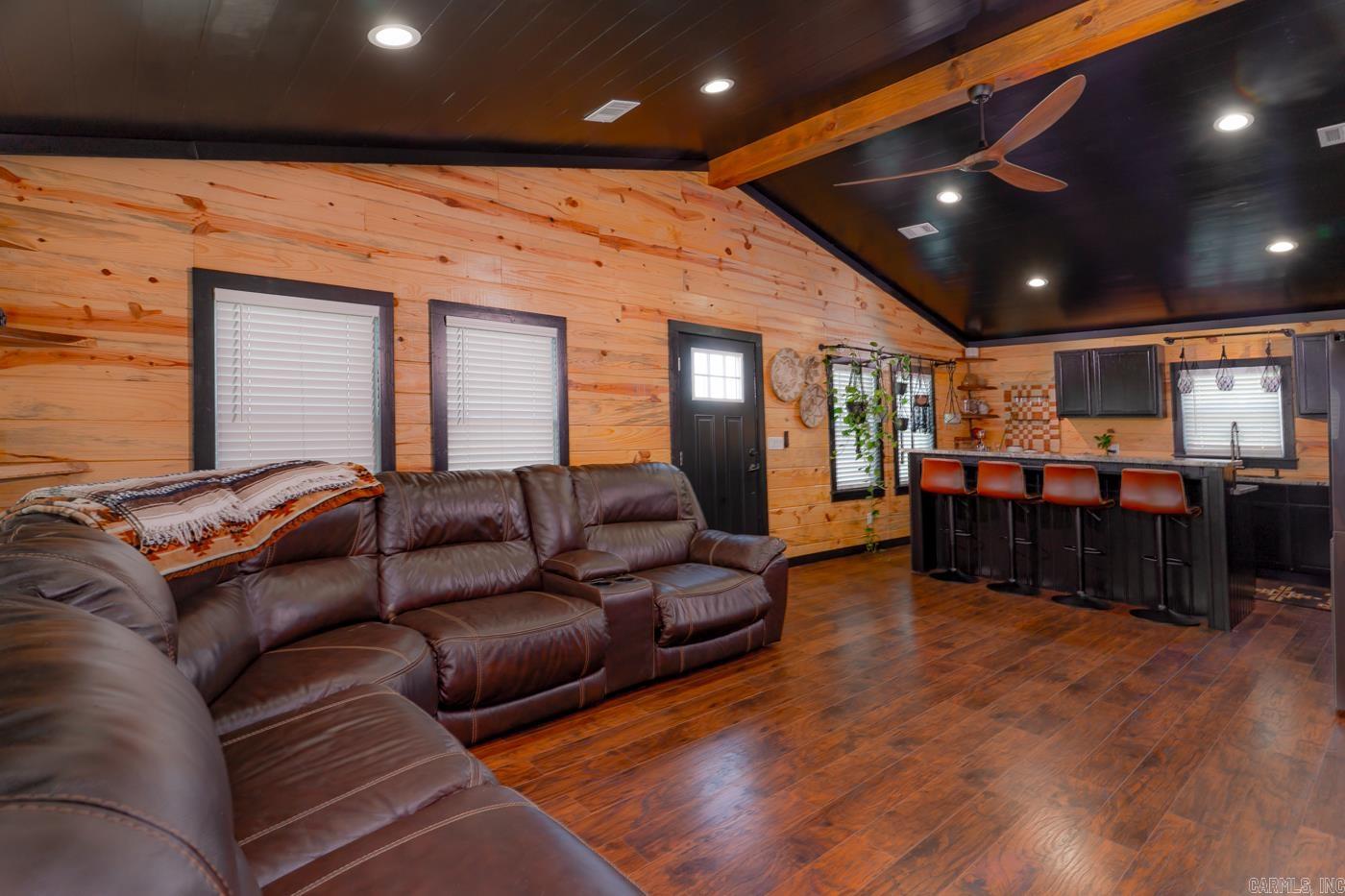 3948 N County Road 17  Leachville, AR