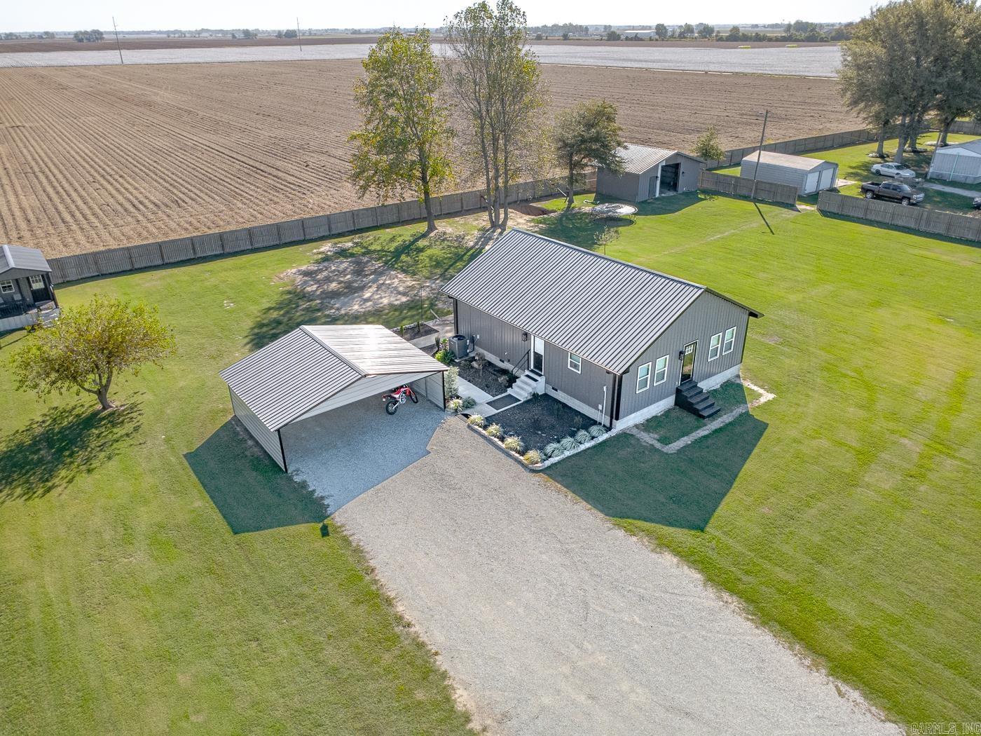 3948 N County Road 17  Leachville, AR