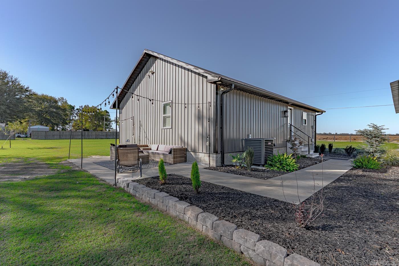 3948 N County Road 17  Leachville, AR