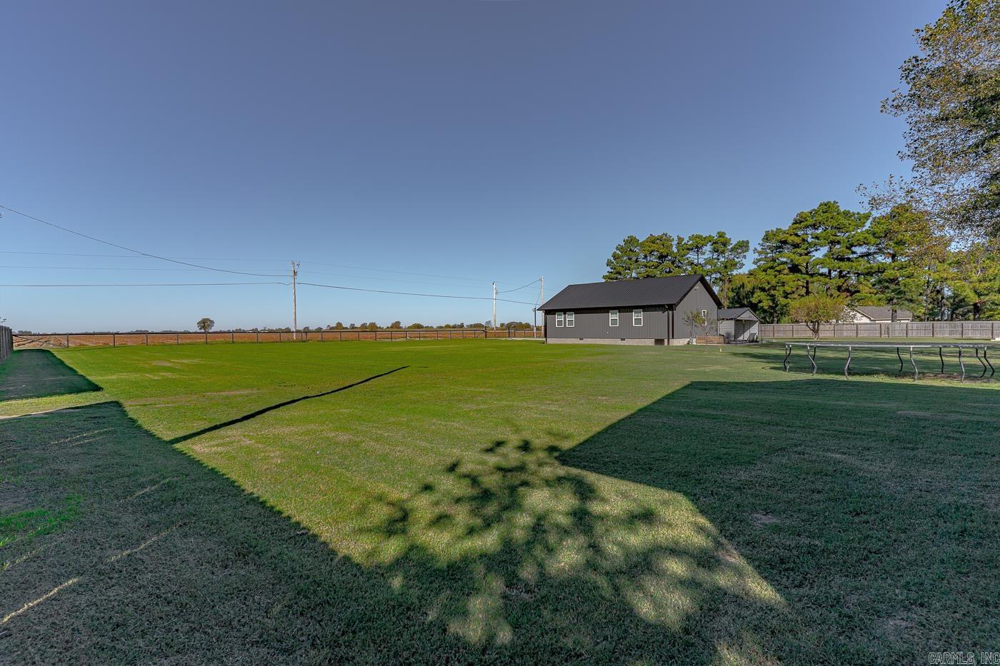 3948 N County Road 17  Leachville, AR