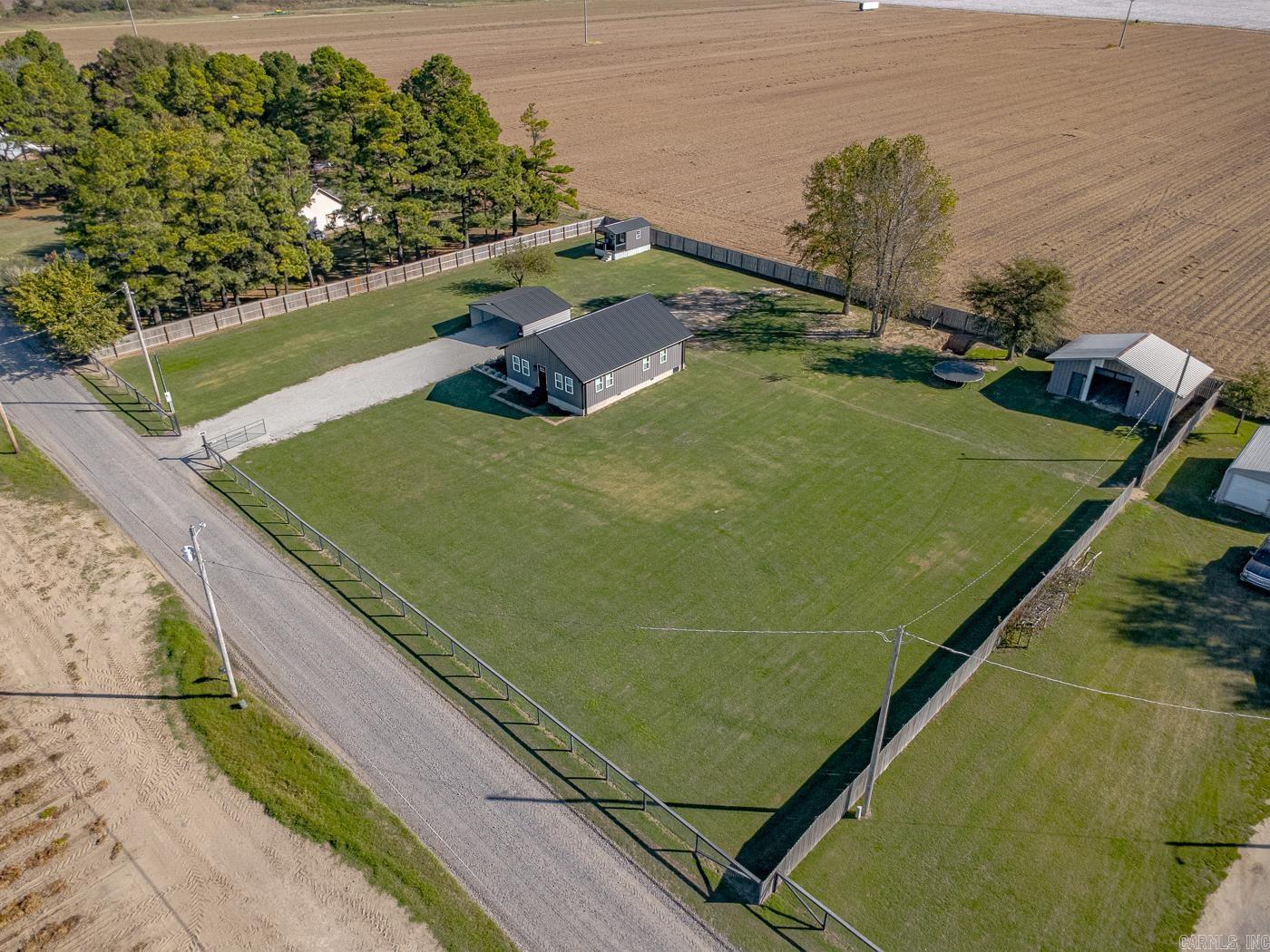 3948 N County Road 17  Leachville, AR