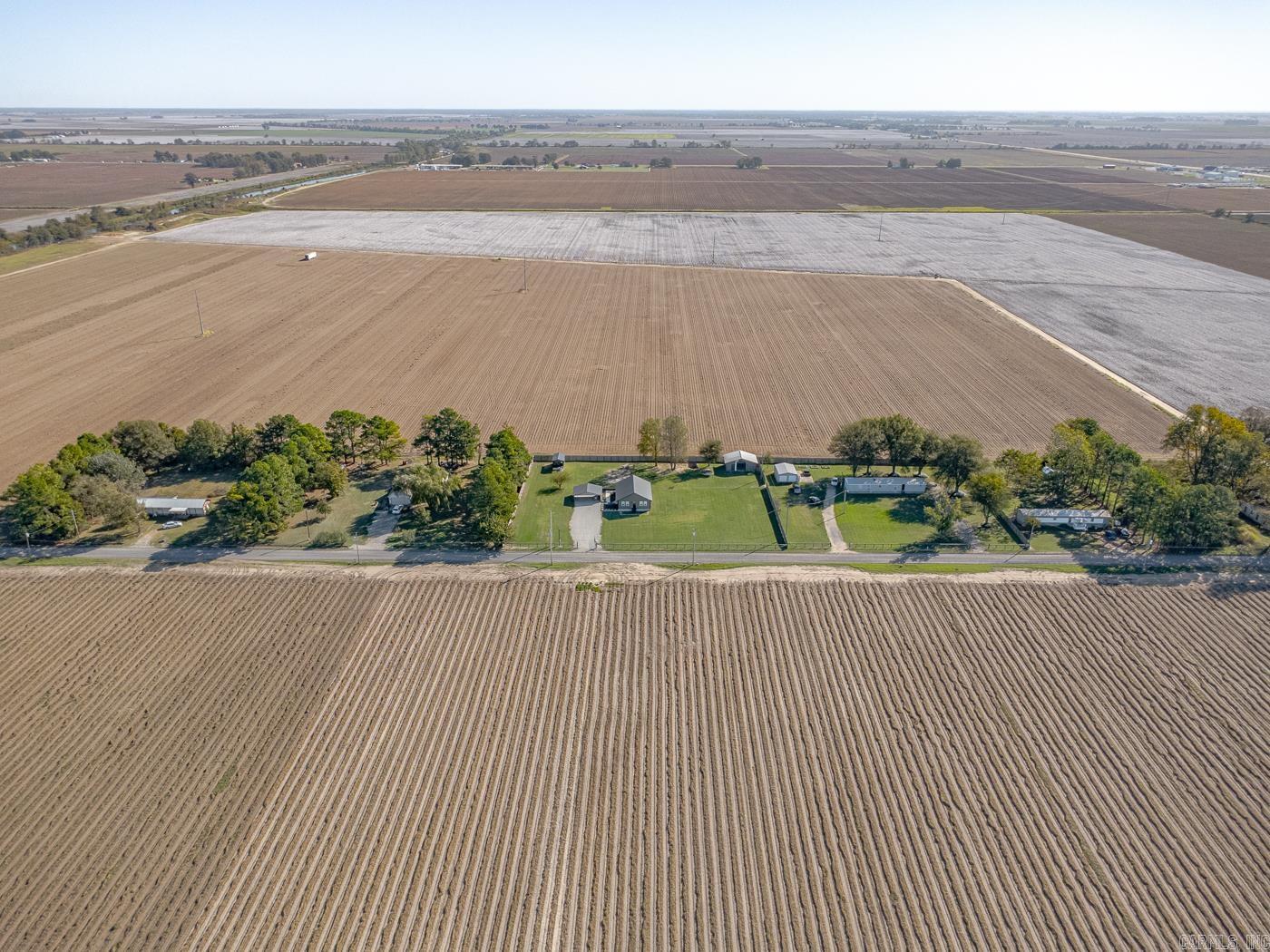 3948 N County Road 17  Leachville, AR