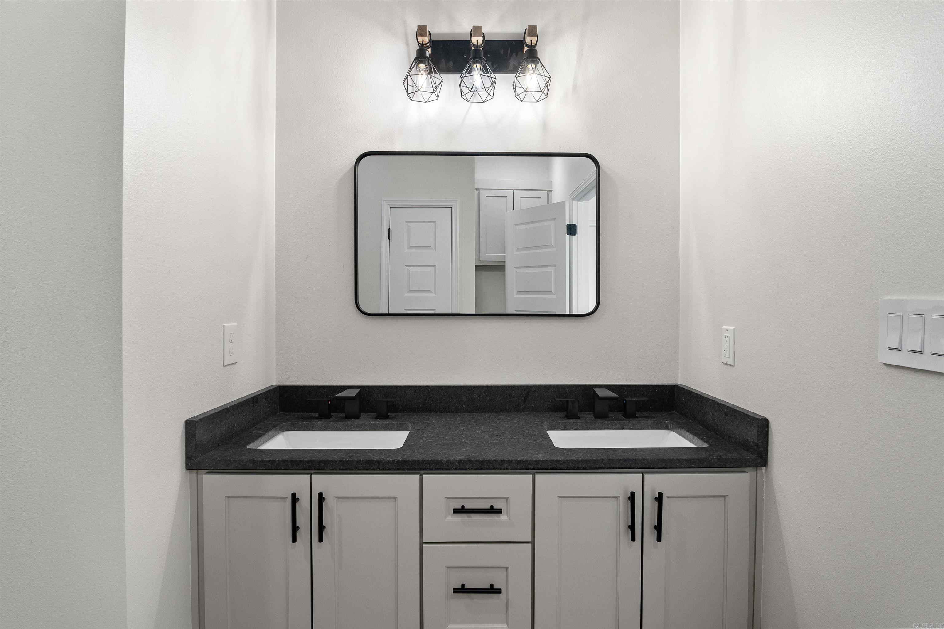 506 Madaleine  Austin, AR