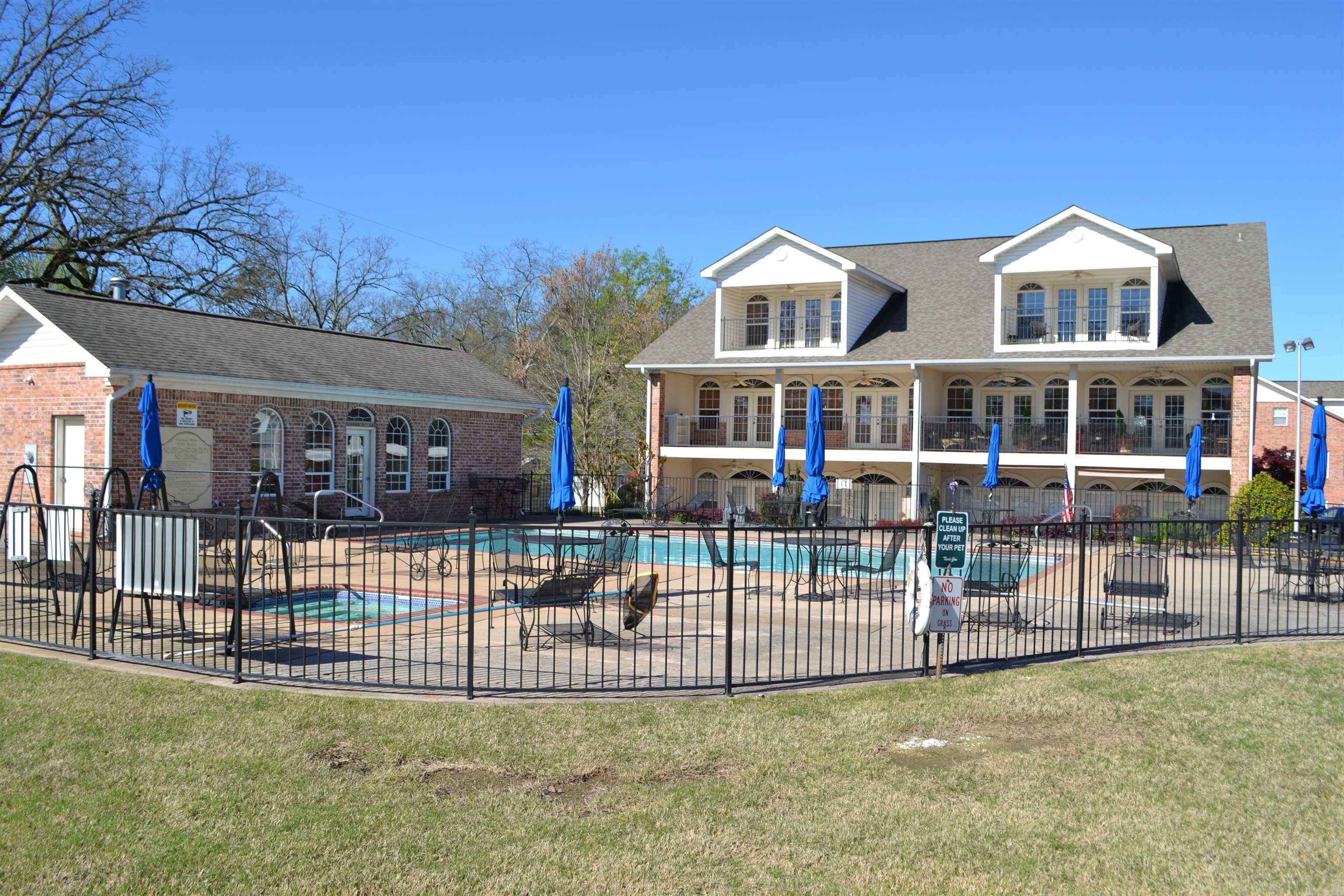 451 Lakeland Drive