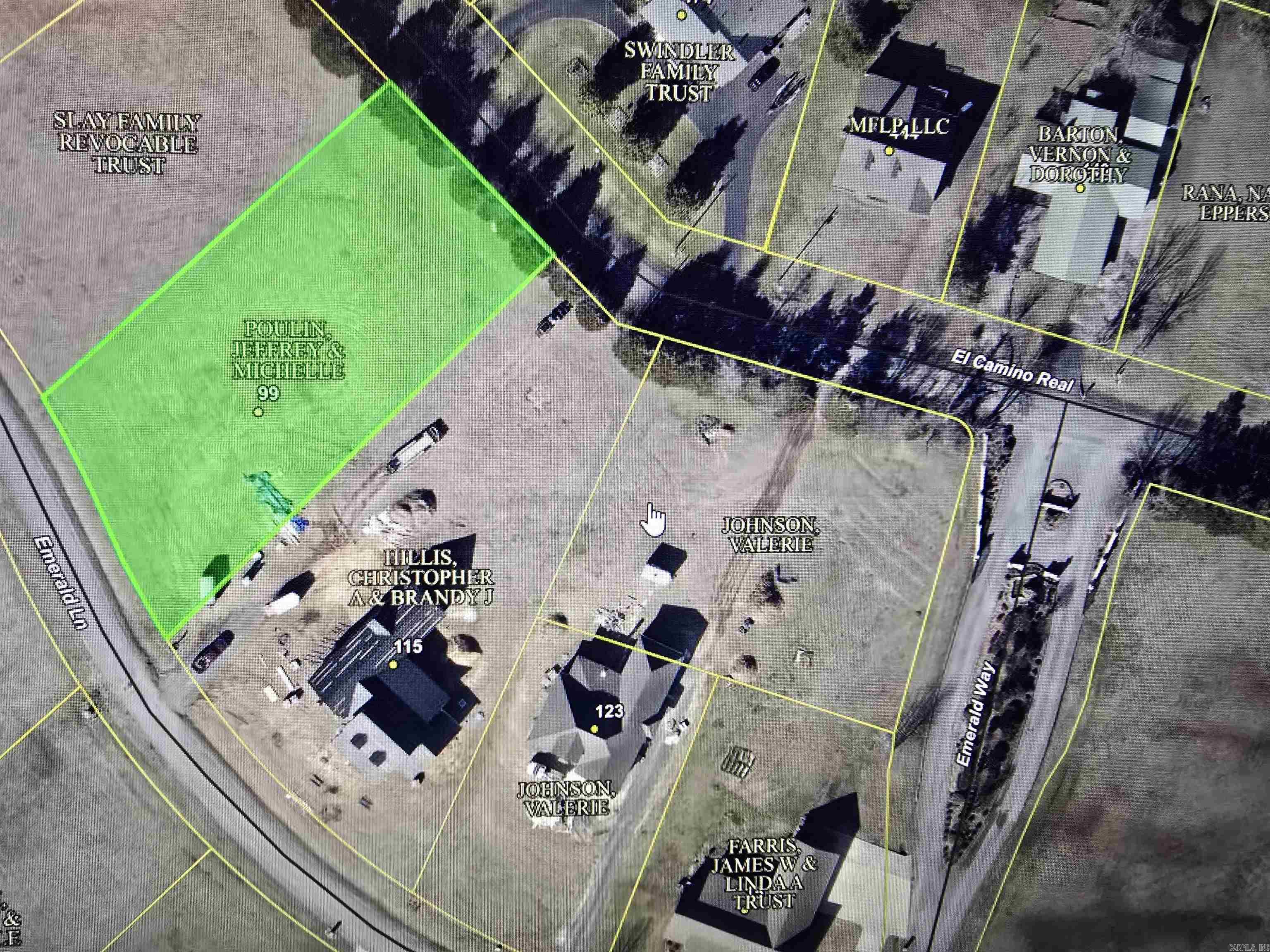 99 Emerald Lane  Greers Ferry, AR