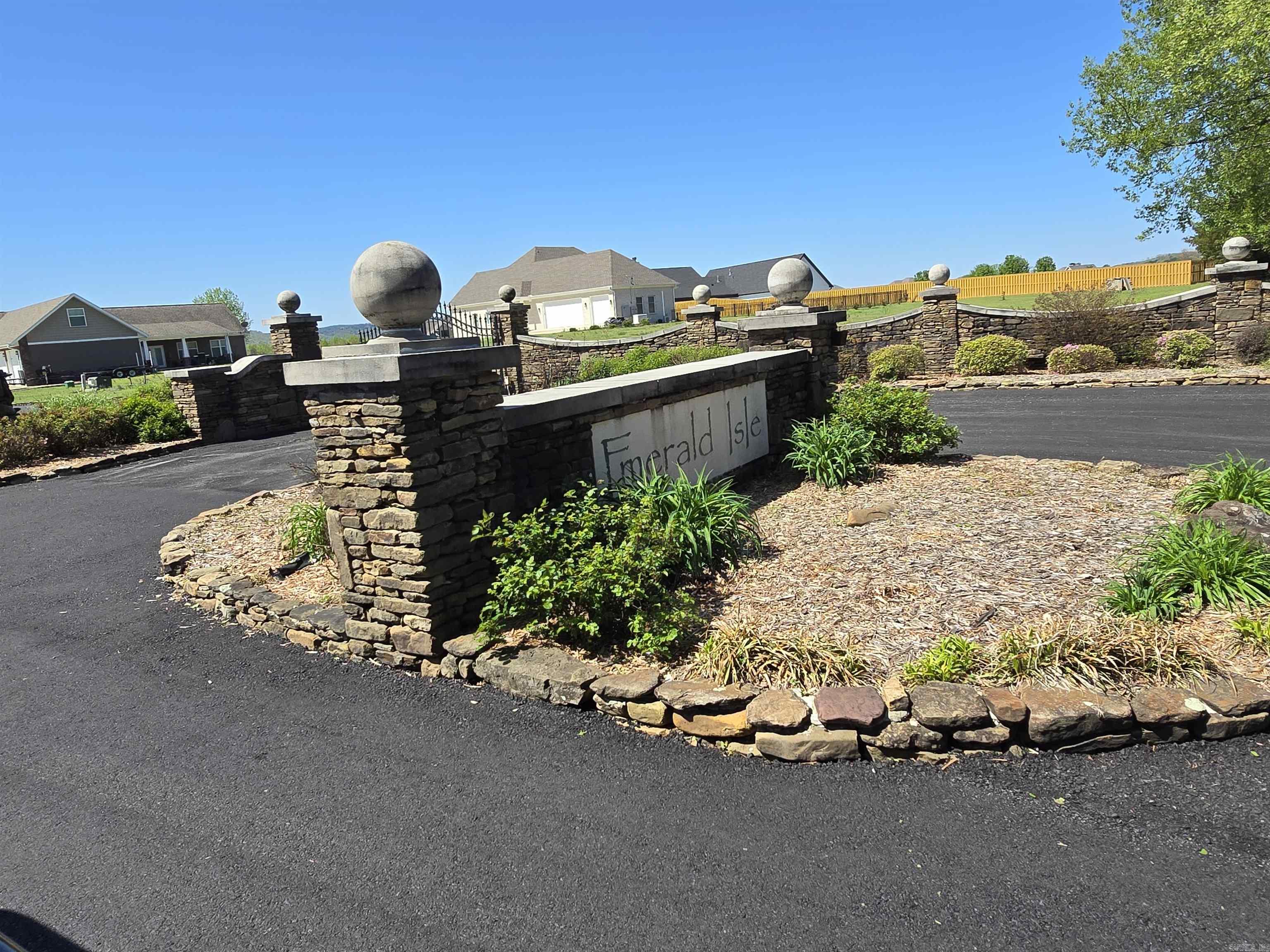 110 Emerald Lane  Greers Ferry, AR