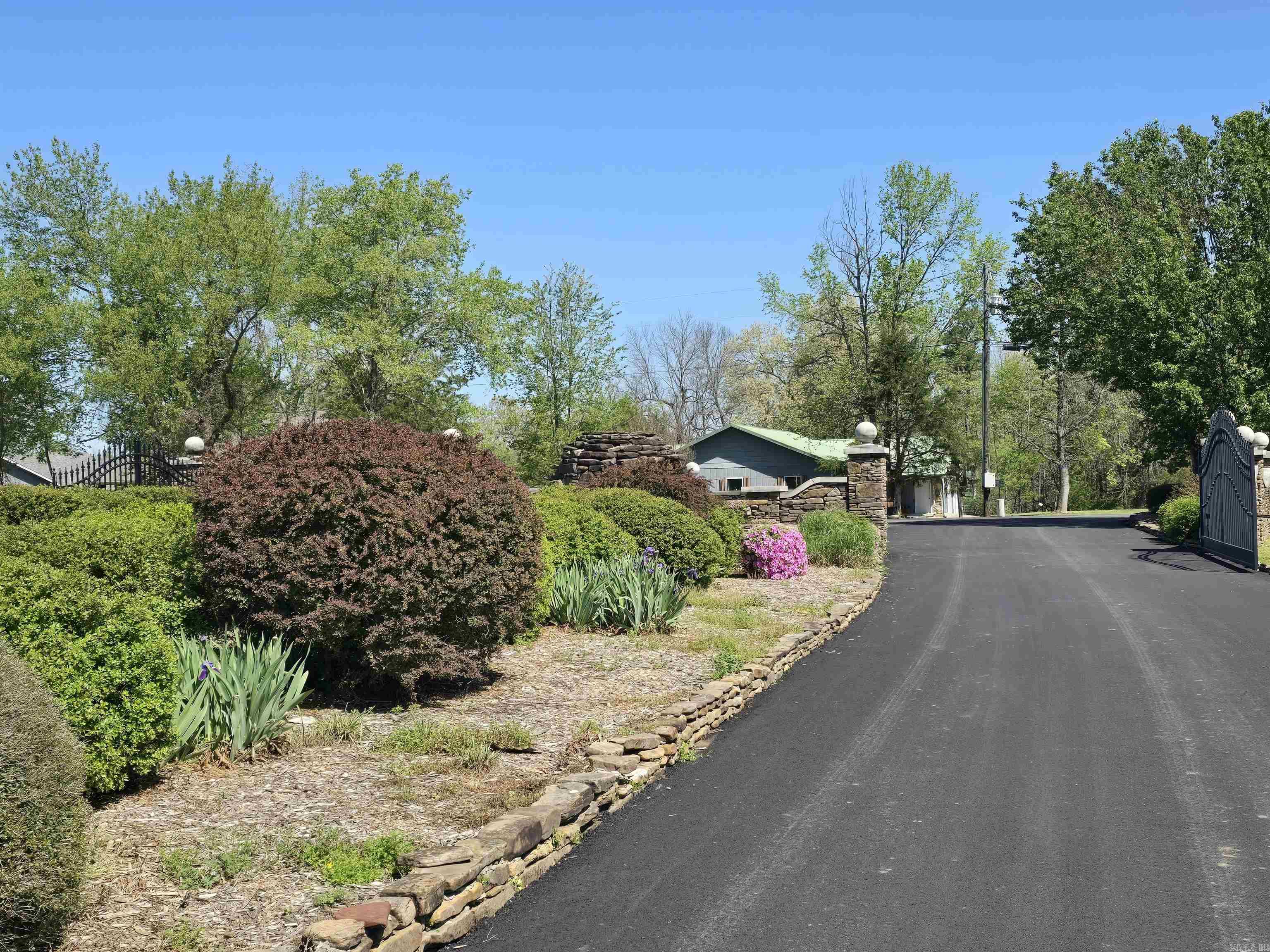 110 Emerald Lane  Greers Ferry, AR