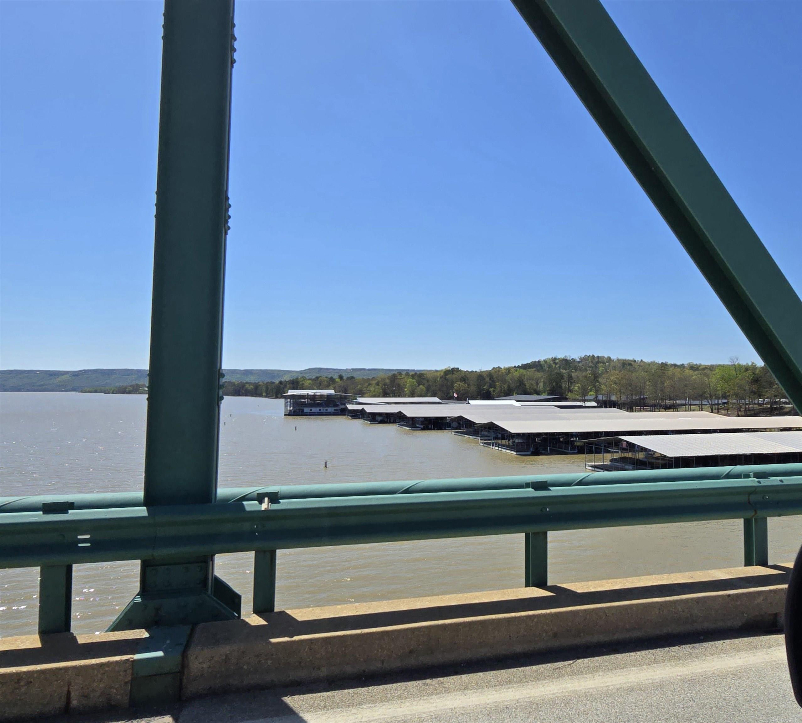 110 Emerald Lane  Greers Ferry, AR