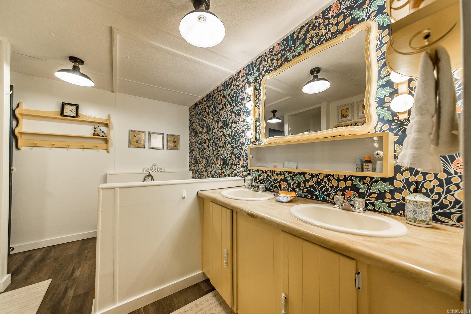 373 Rachael Dr. Shirley, AR 72153