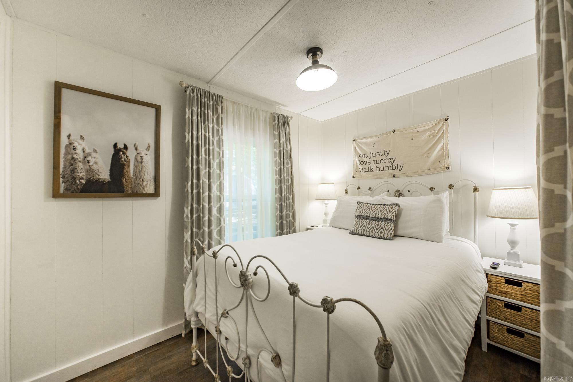 373 Rachael Dr. Shirley, AR 72153